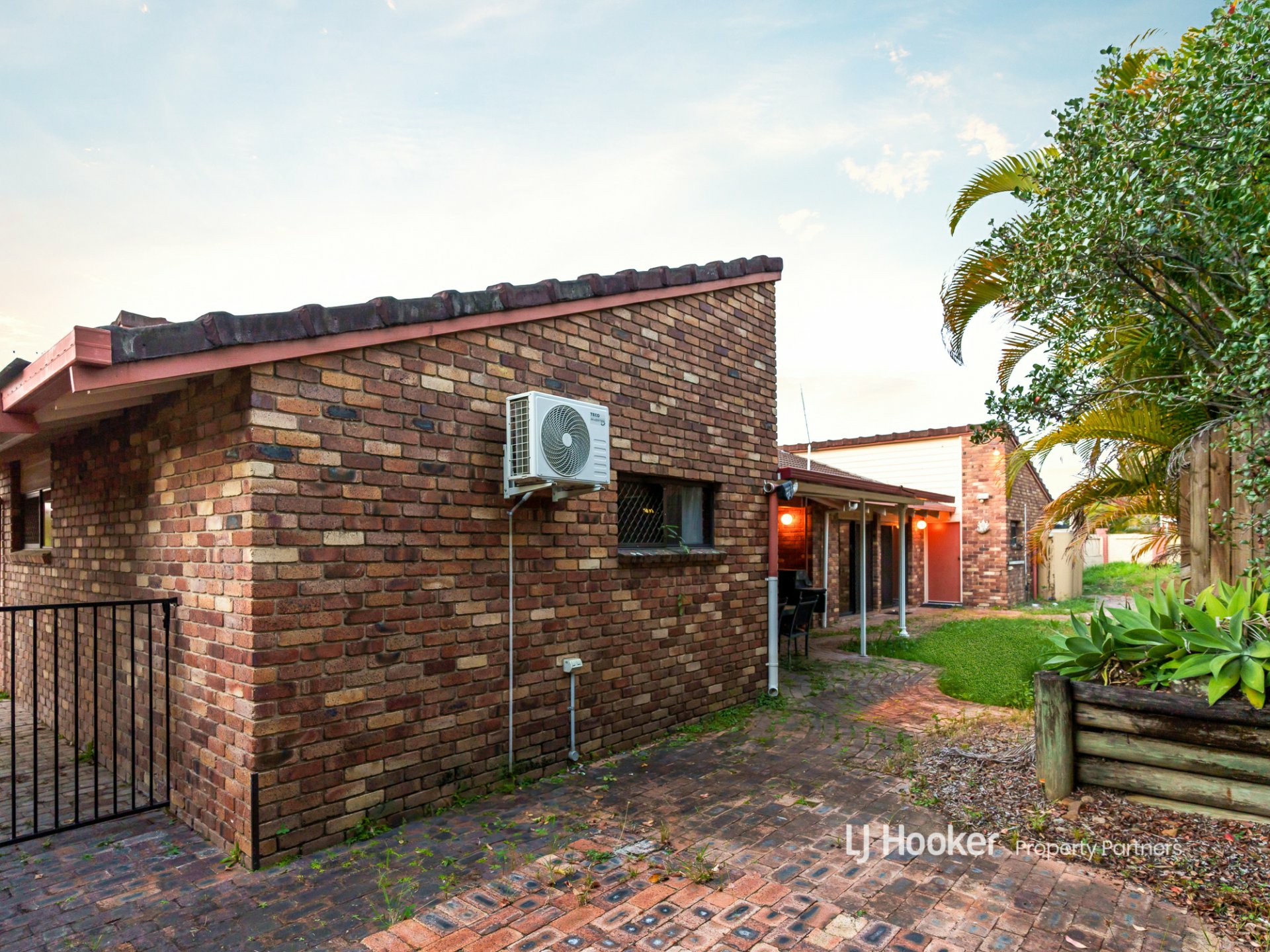 15 Aldford Street, CARINDALE
