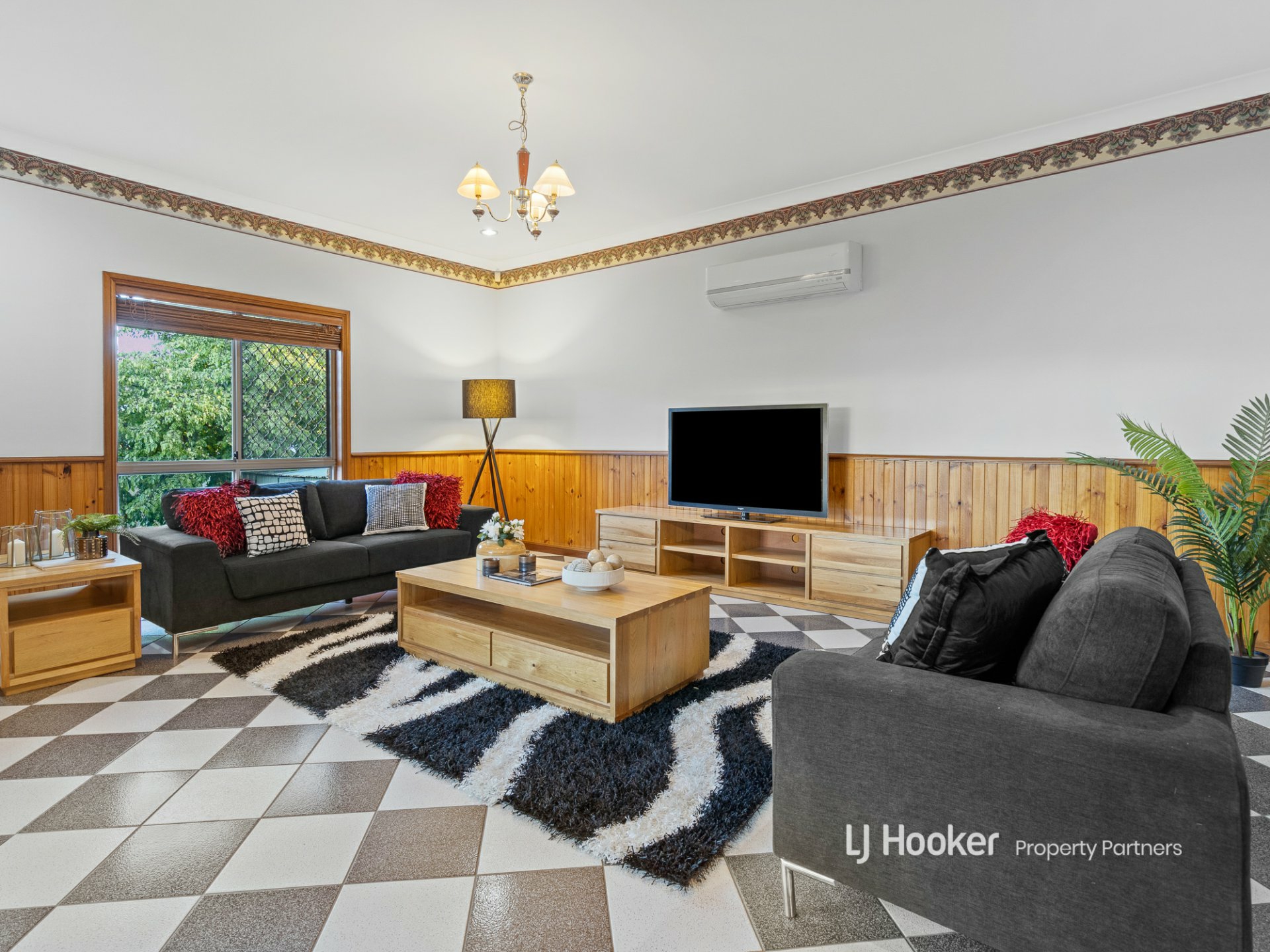 2 Totten Close, EIGHT MILE PLAINS
