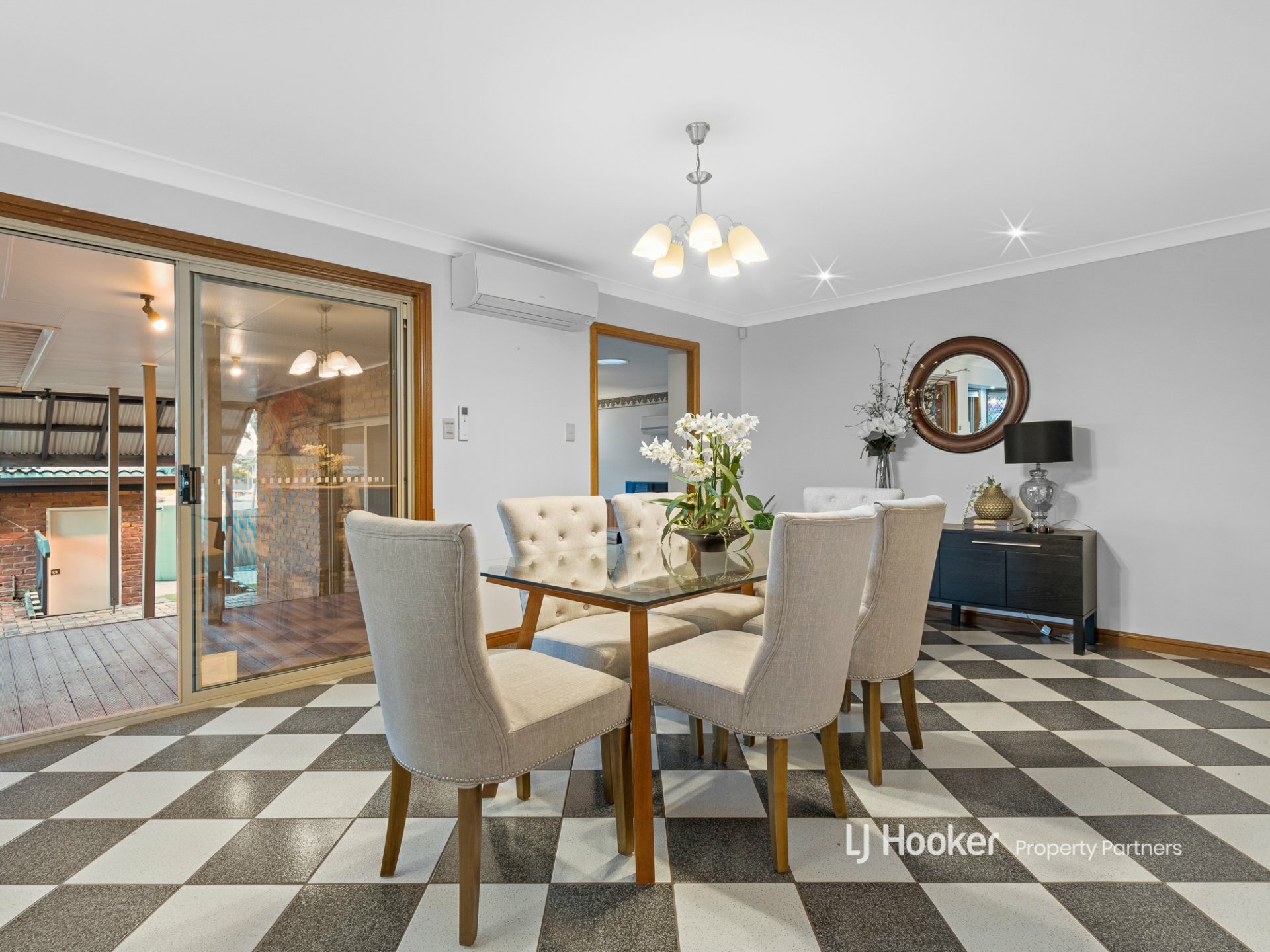 2 Totten Close, EIGHT MILE PLAINS