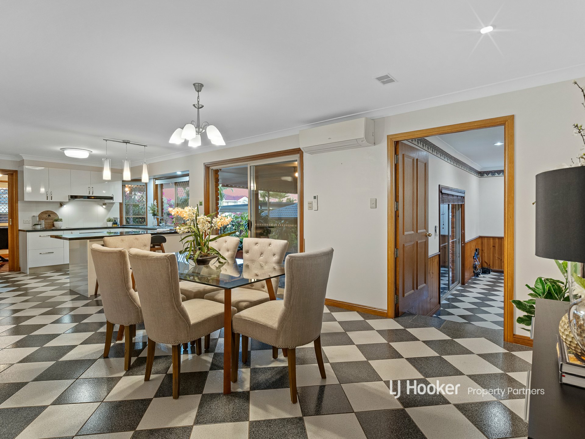 2 Totten Close, EIGHT MILE PLAINS