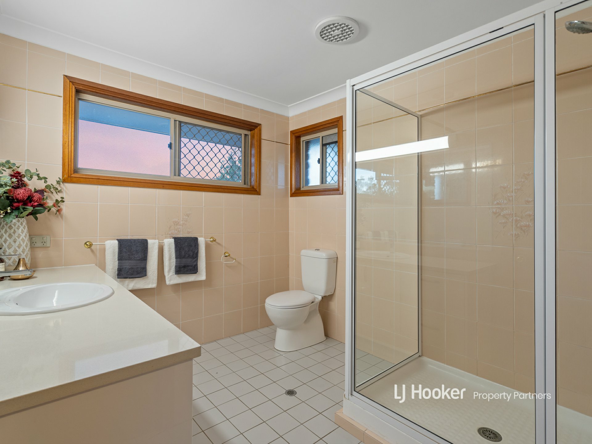 2 Totten Close, EIGHT MILE PLAINS