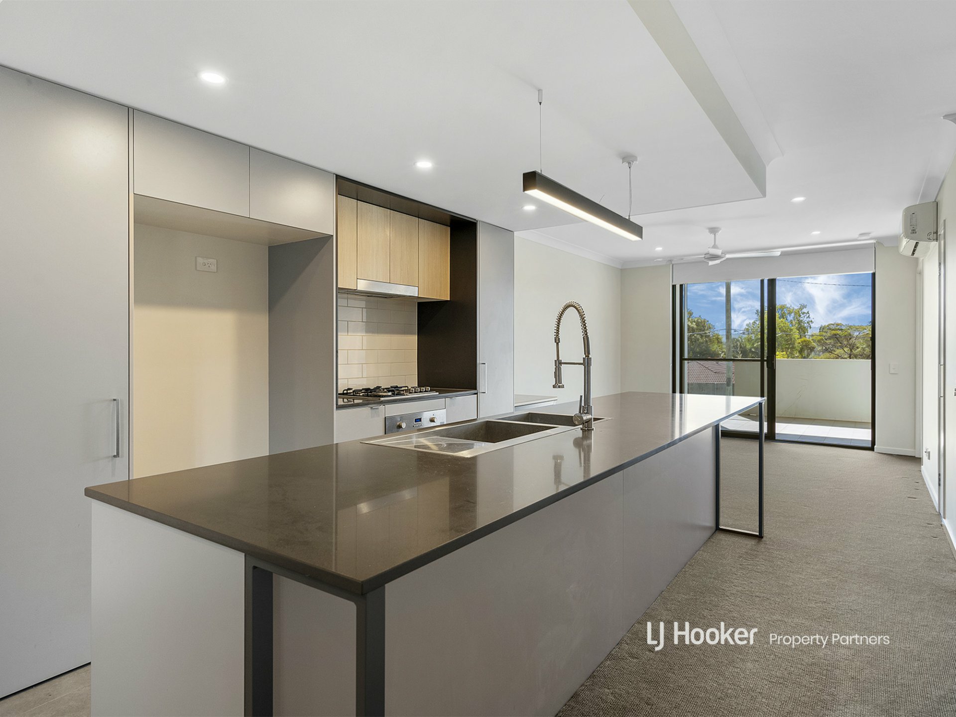 2204/18 Comer Street, COOPERS PLAINS
