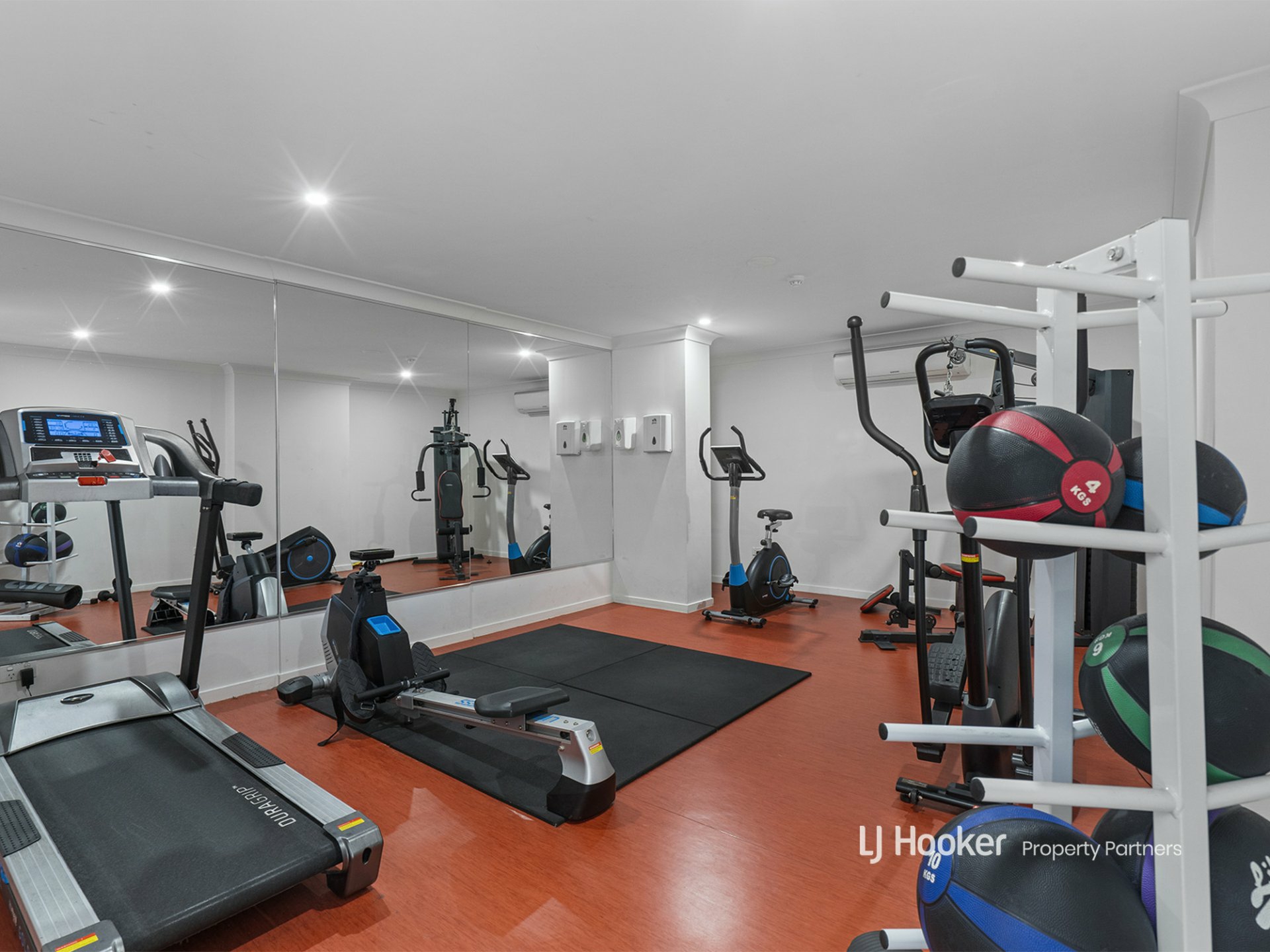 8/2242 Logan Road, UPPER MOUNT GRAVATT
