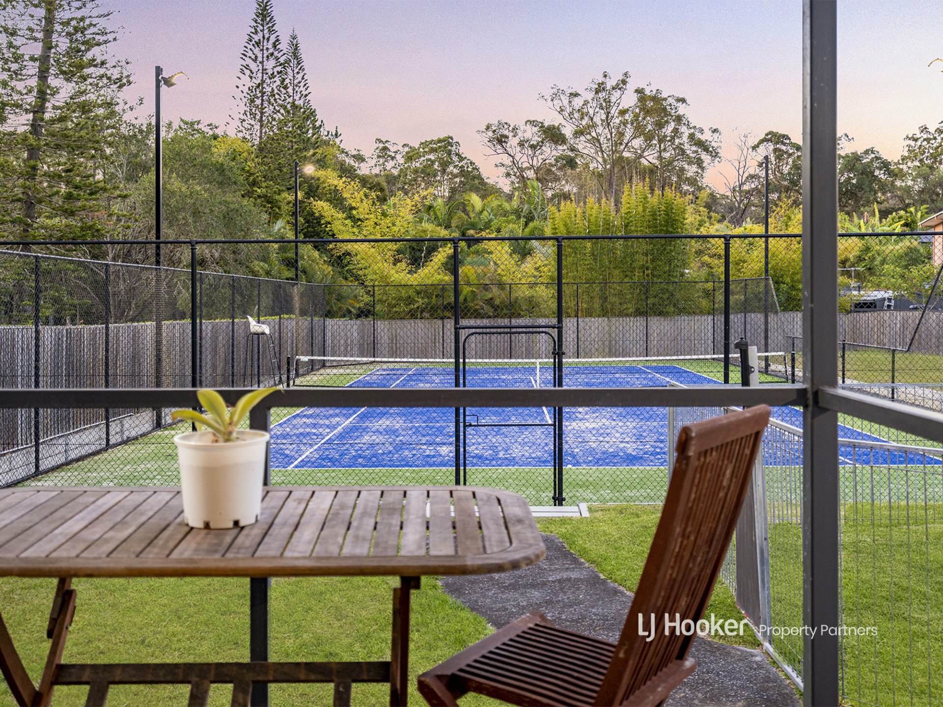 100 Dennis Road, SPRINGWOOD