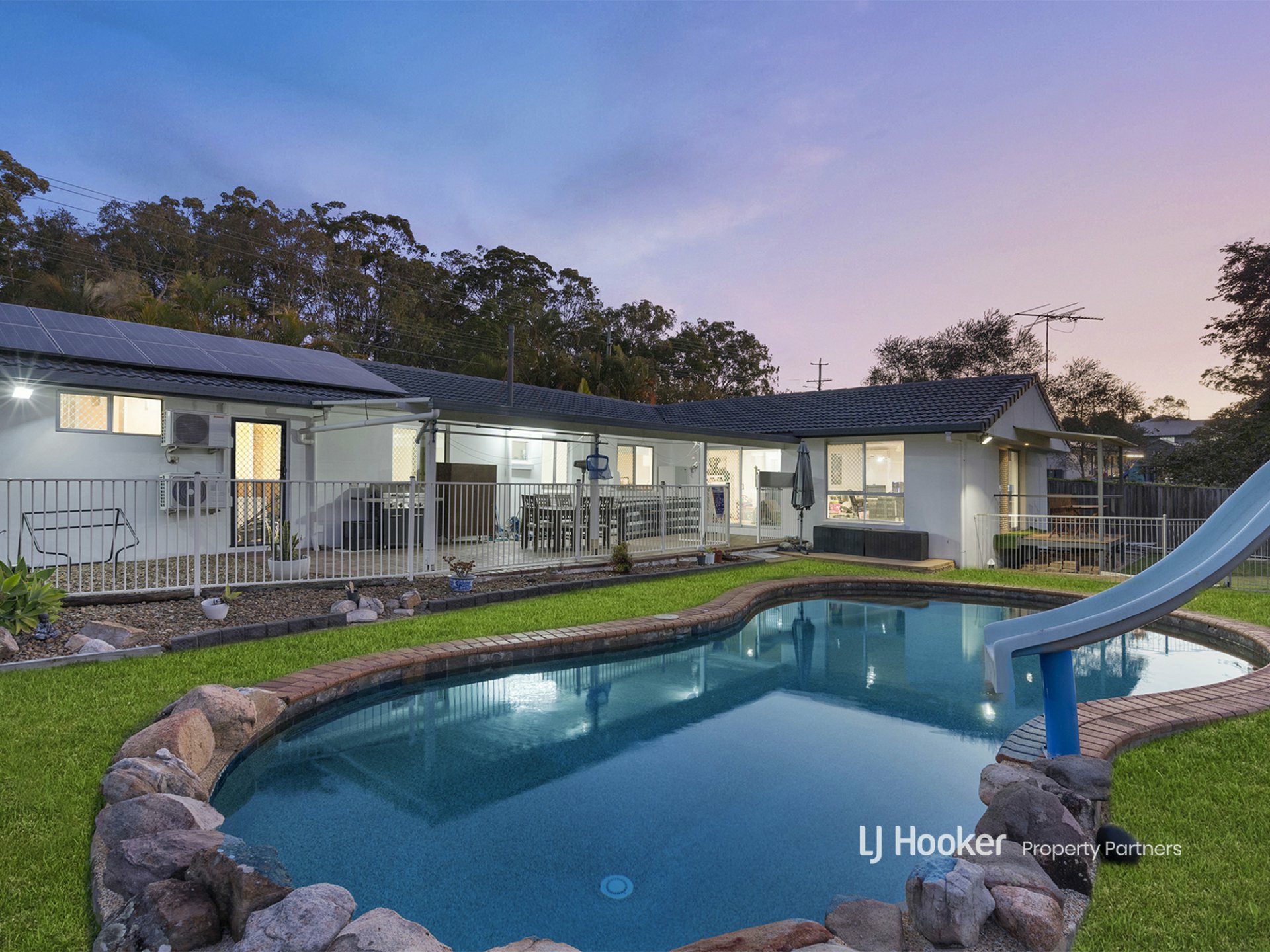 100 Dennis Road, SPRINGWOOD