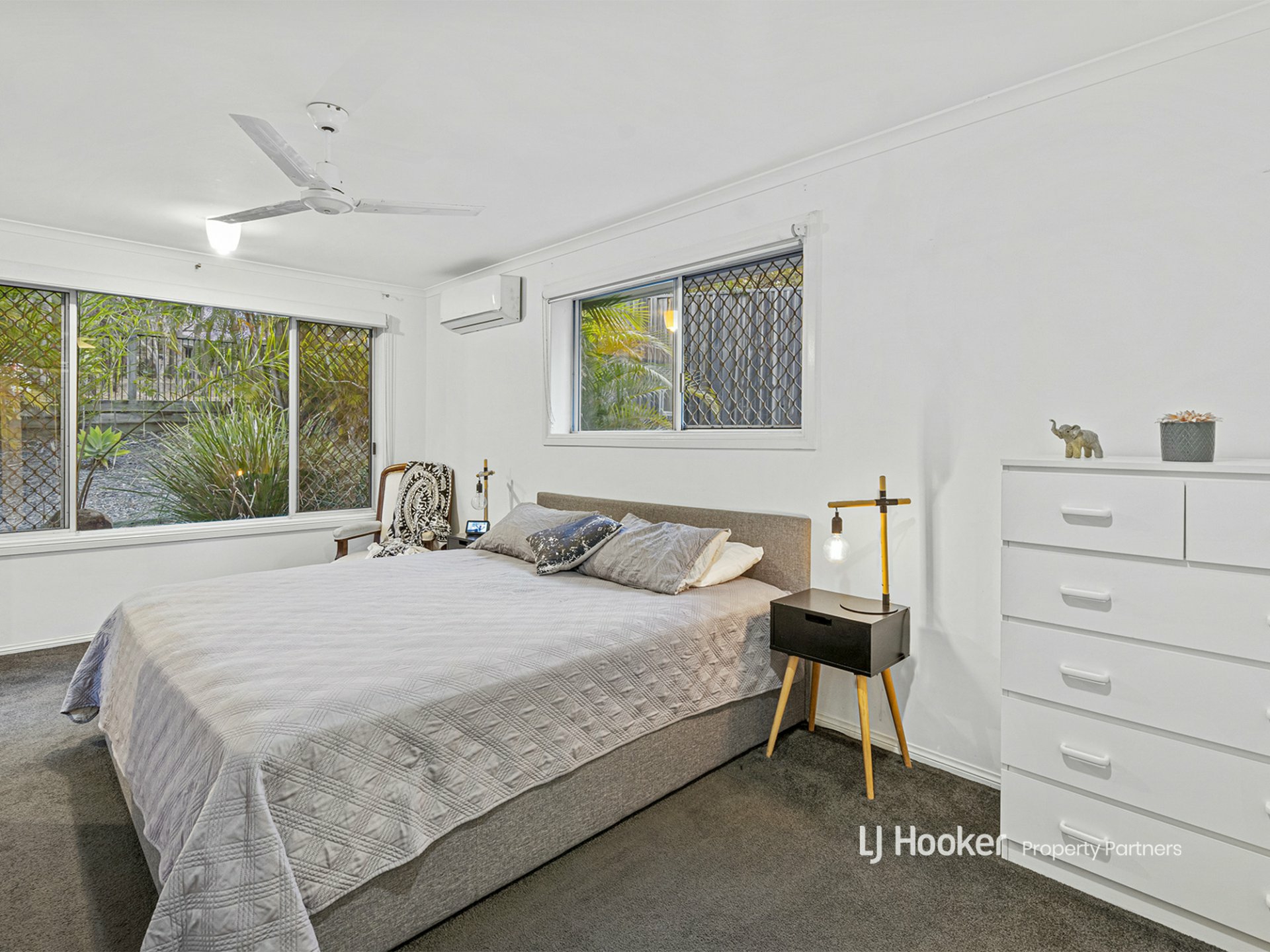 100 Dennis Road, SPRINGWOOD