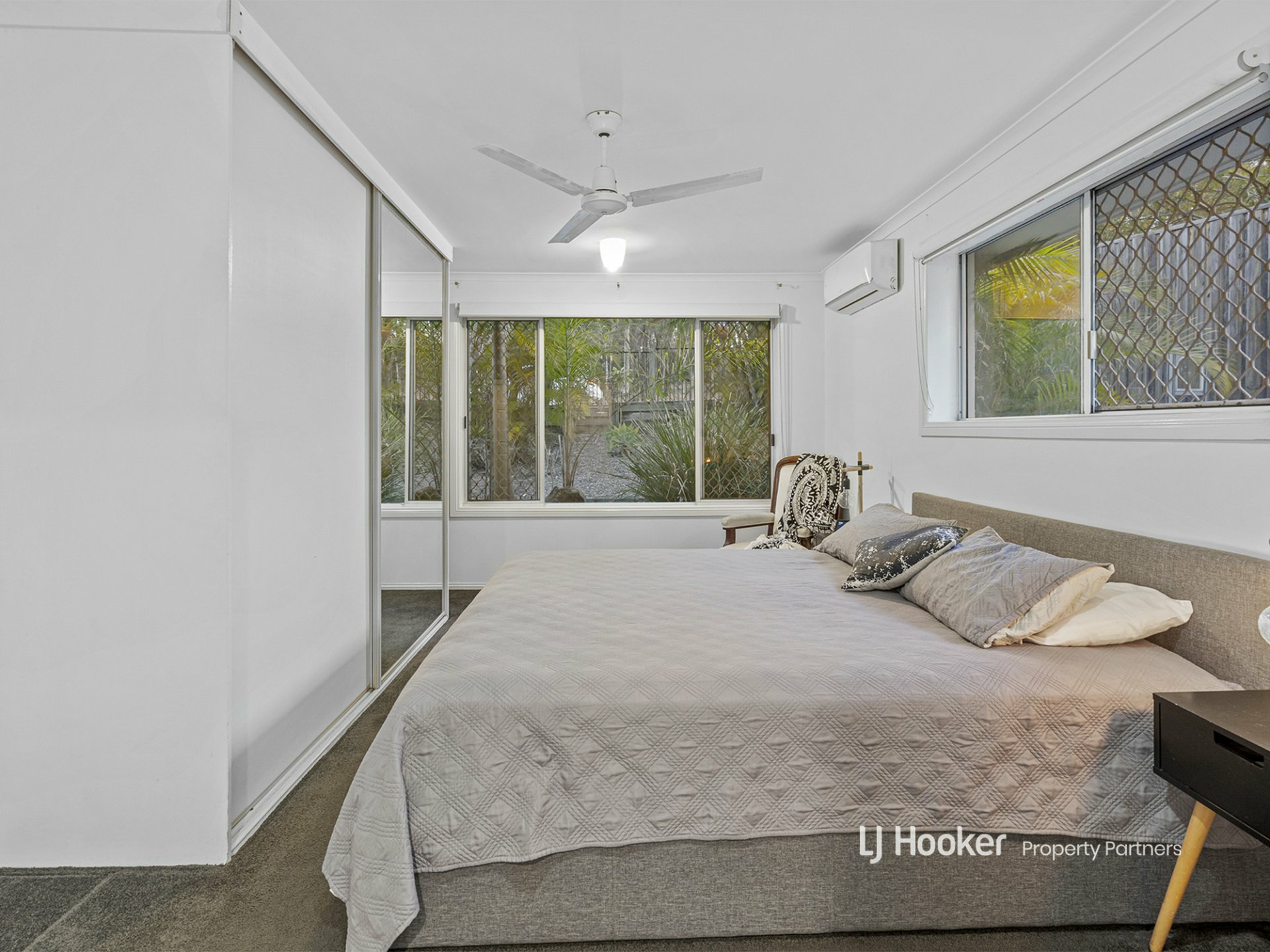 100 Dennis Road, SPRINGWOOD