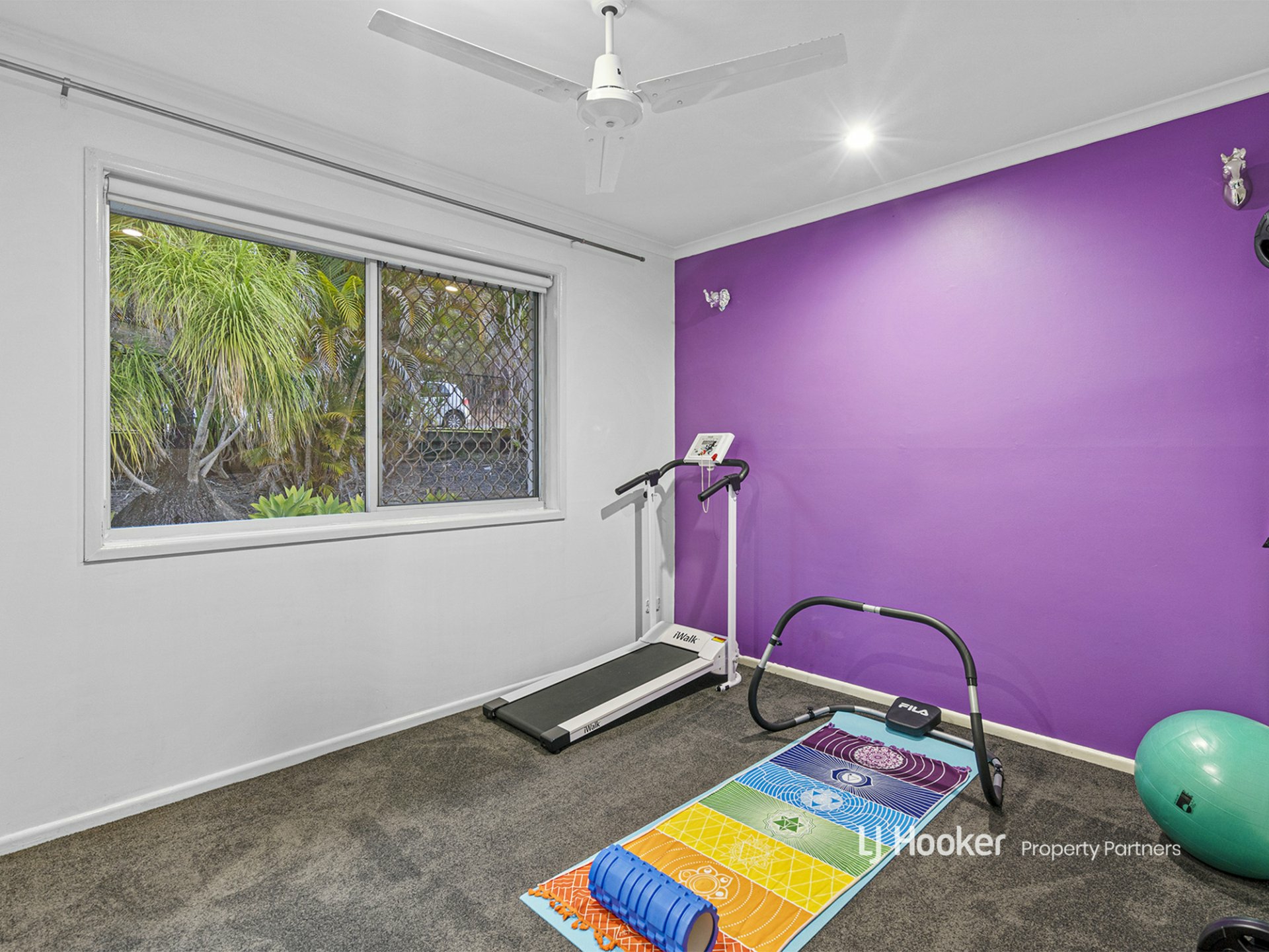 100 Dennis Road, SPRINGWOOD