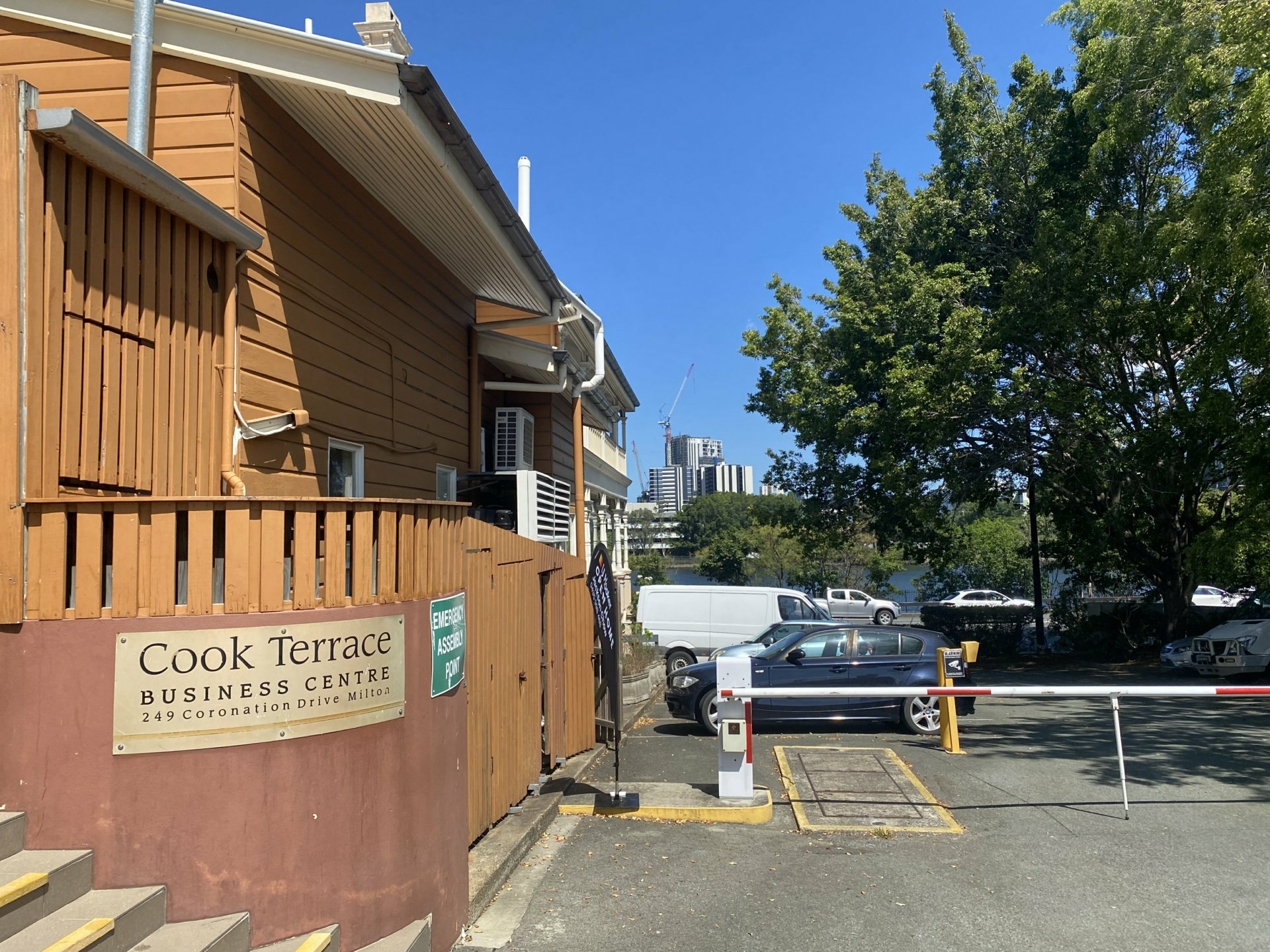 1/249 Coronation Drive, MILTON