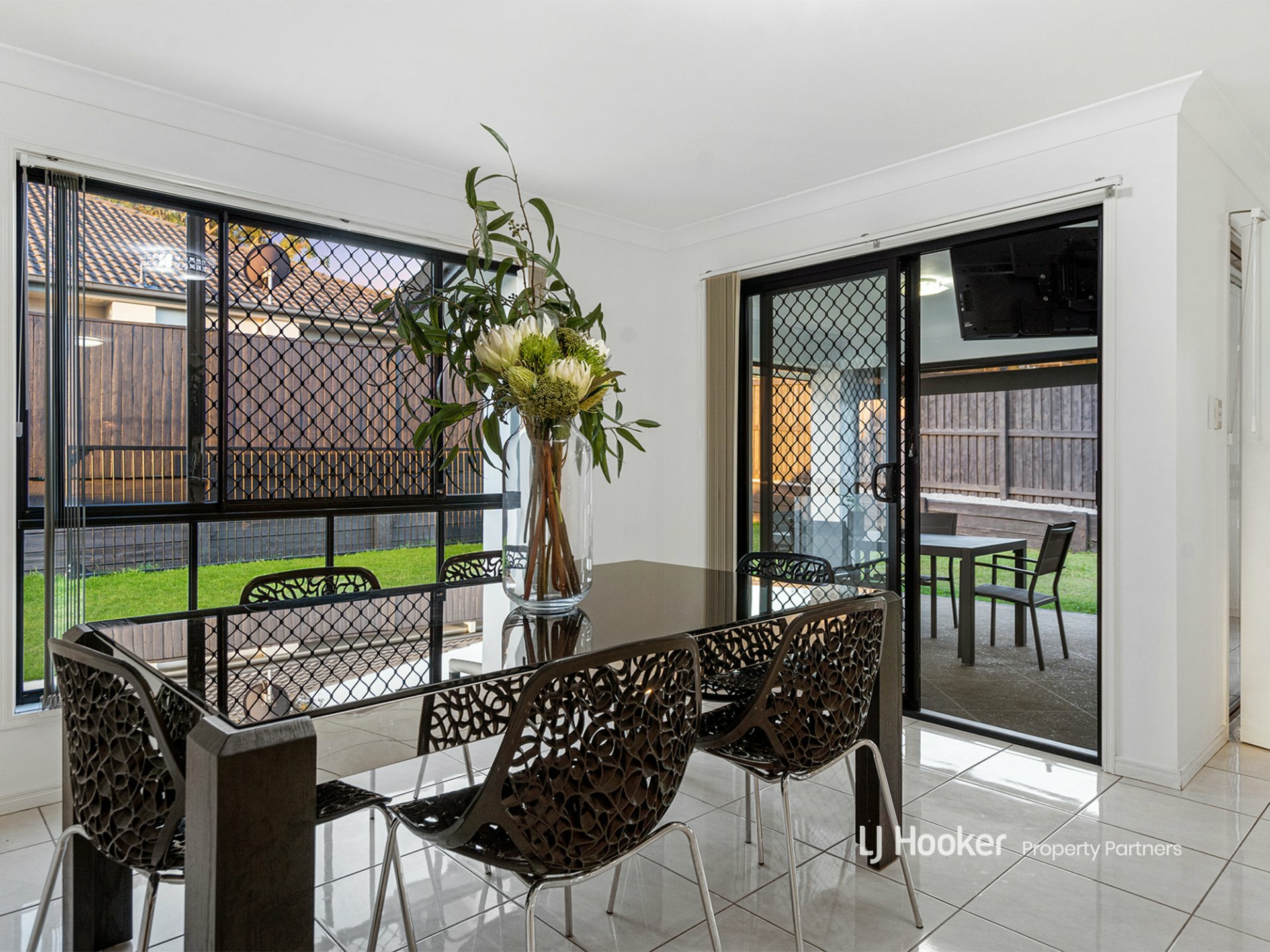 14 Trevi Close, EIGHT MILE PLAINS