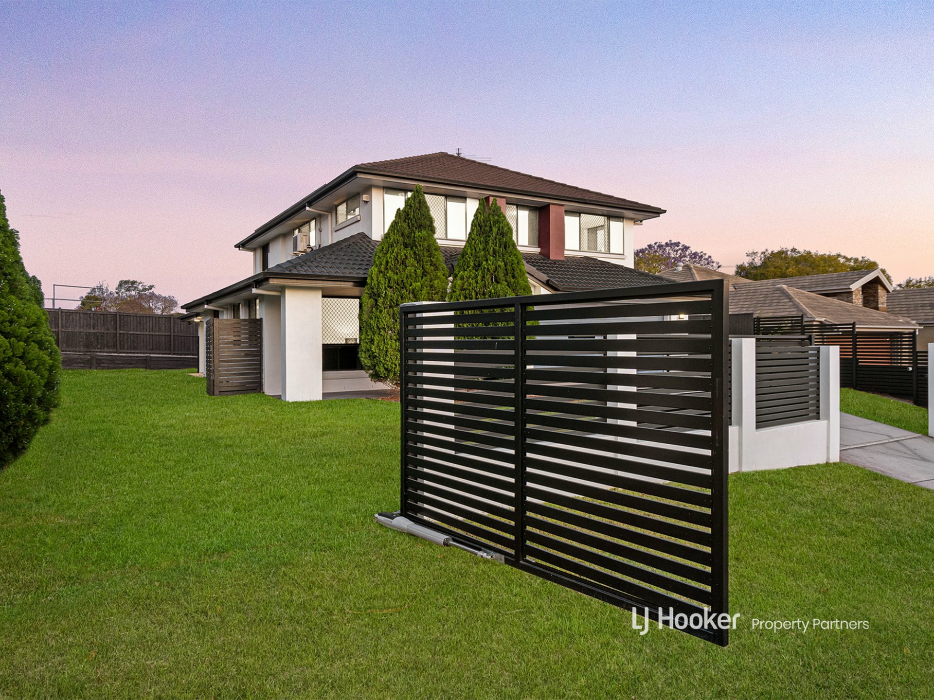 14 Trevi Close, EIGHT MILE PLAINS