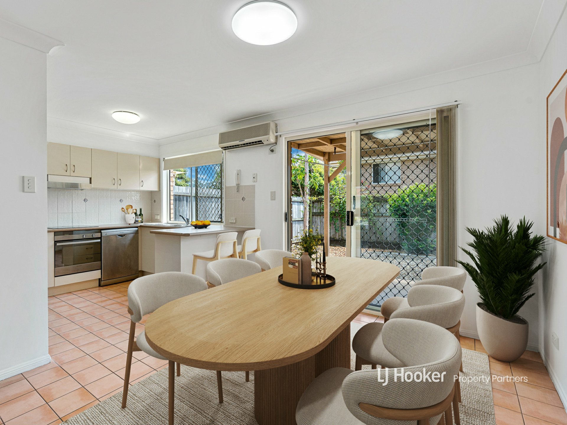 20/27 Camille Crescent, WYNNUM WEST