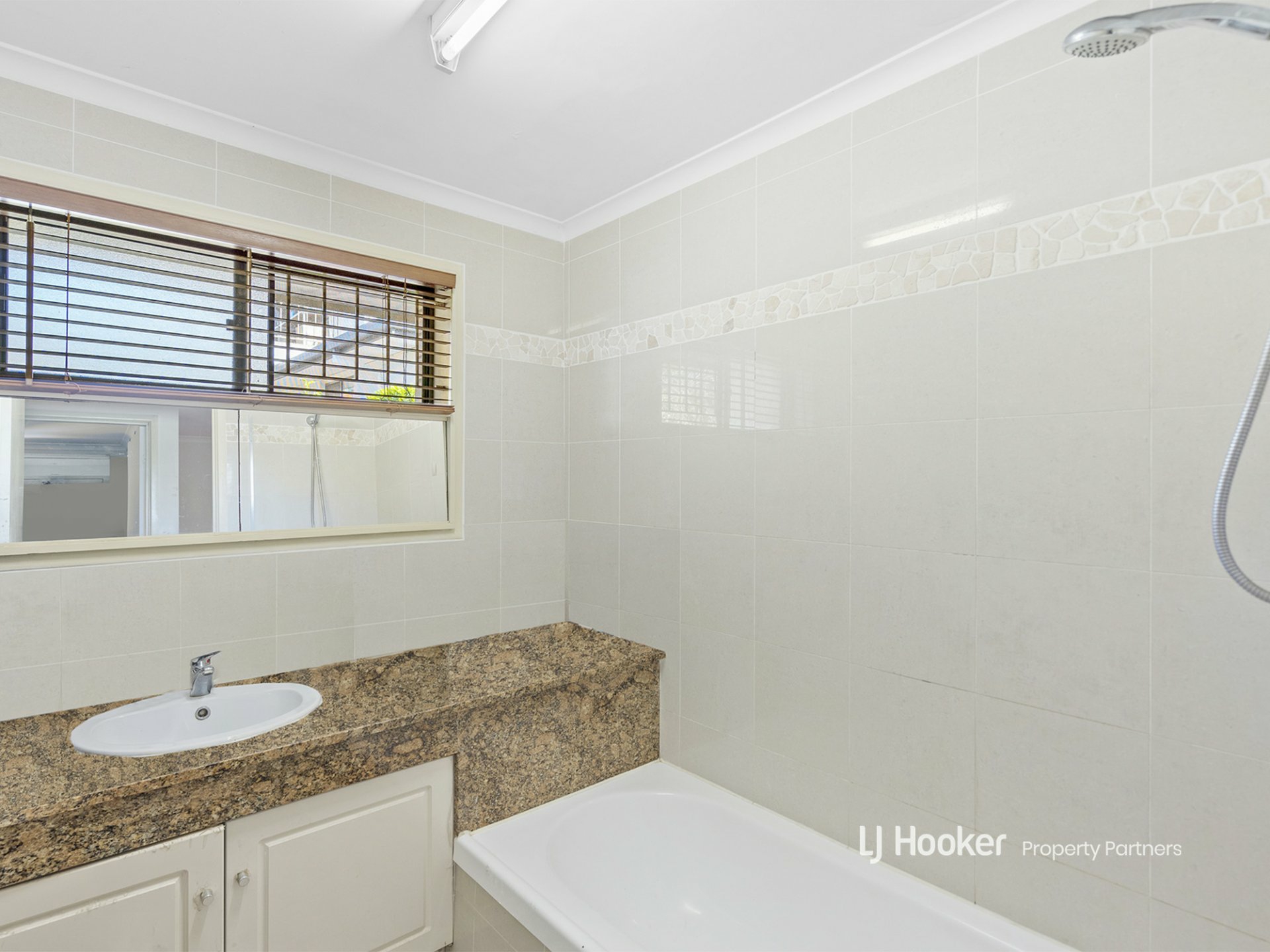 39 Arkose Street, EIGHT MILE PLAINS