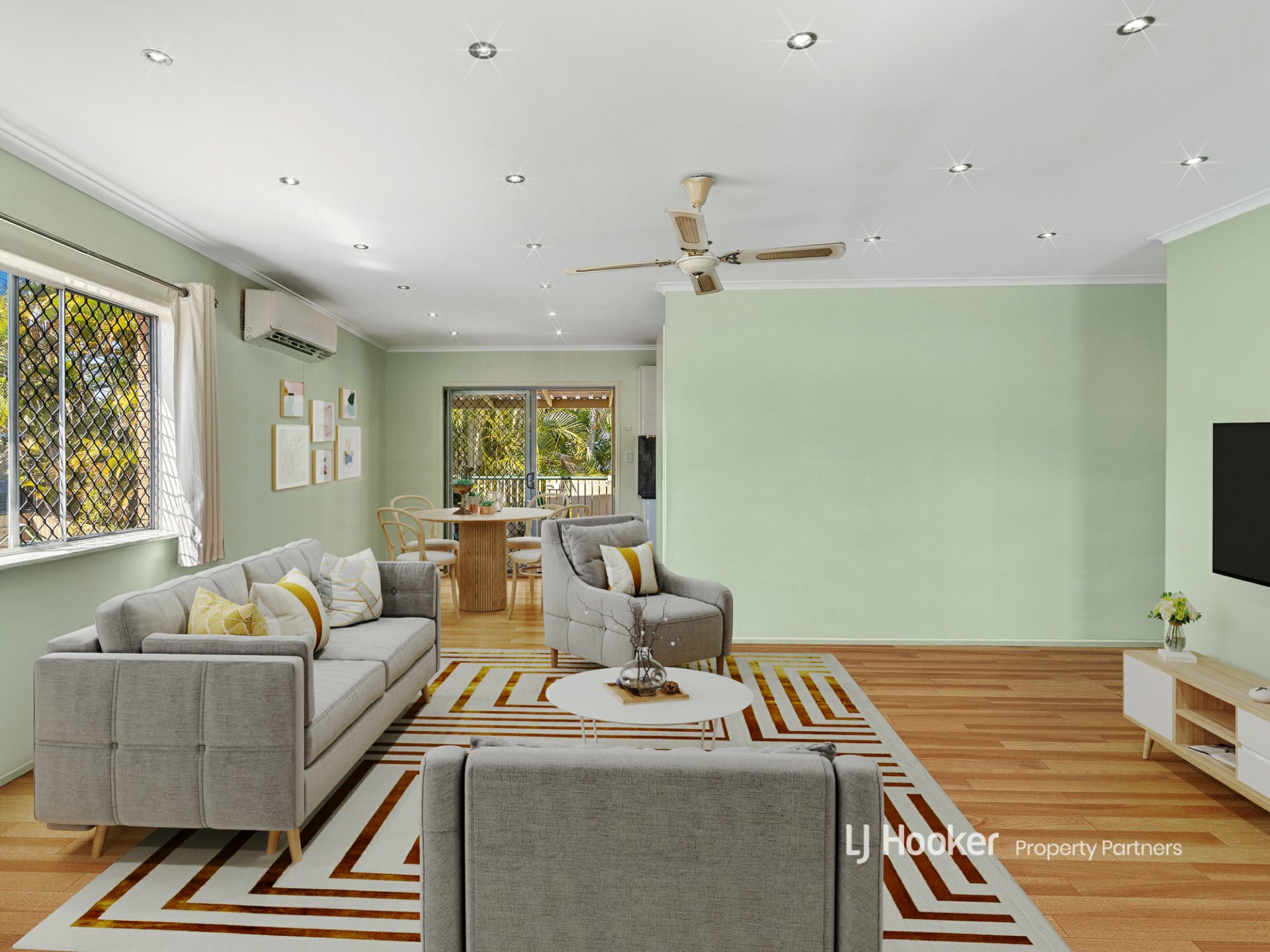 2 Leanne Street, ROCHEDALE SOUTH