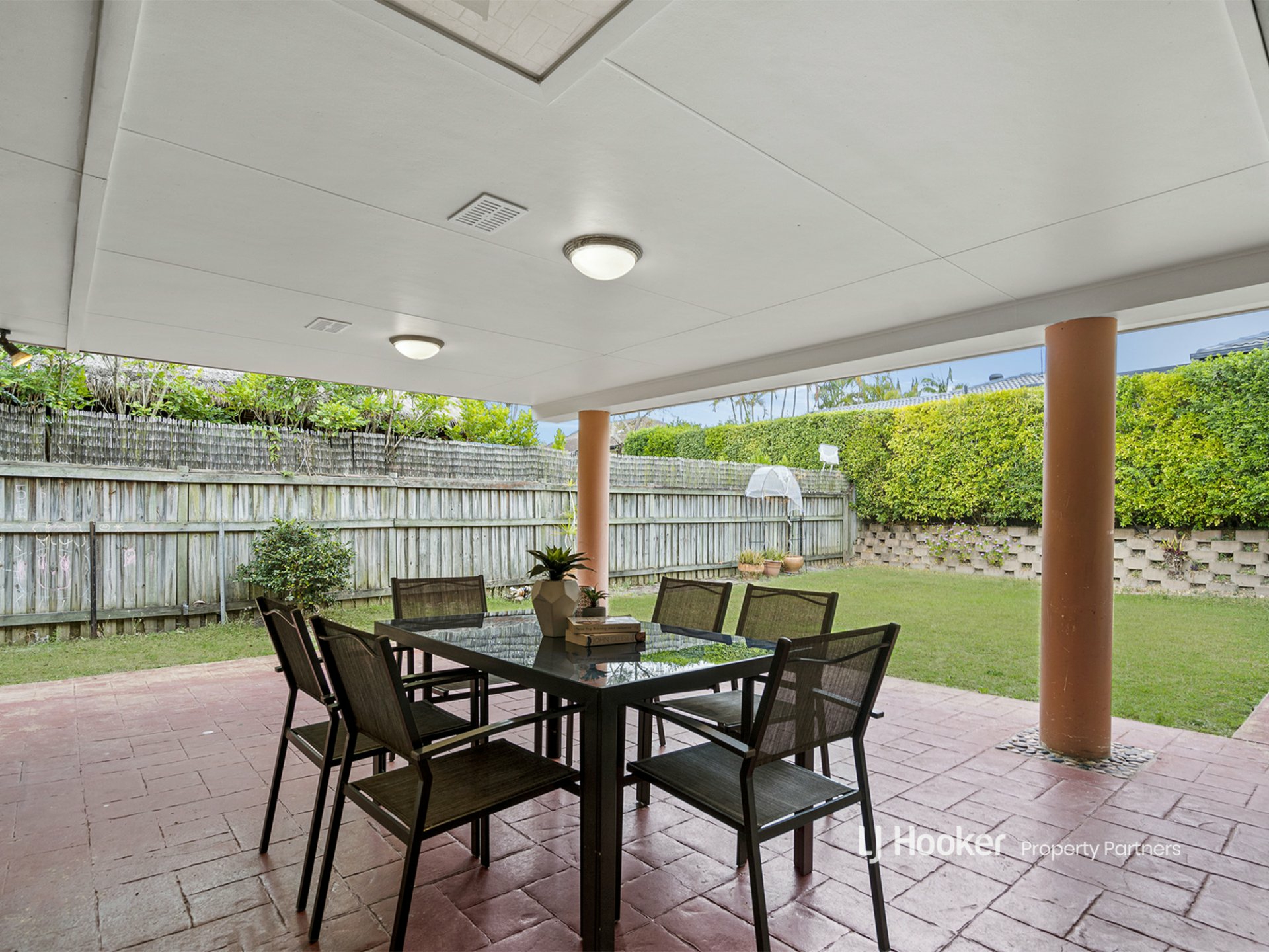 8 Forbes Place, EIGHT MILE PLAINS