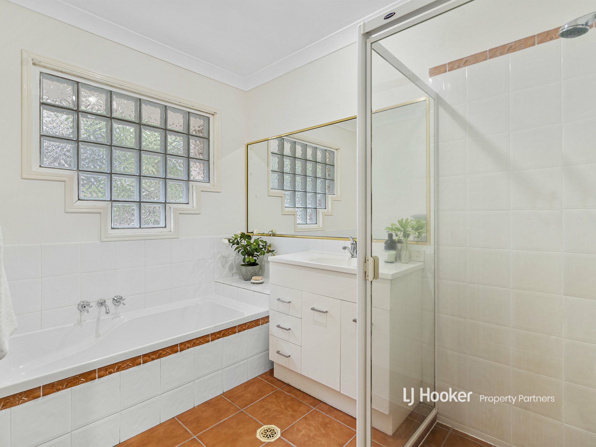 8 Forbes Place, EIGHT MILE PLAINS