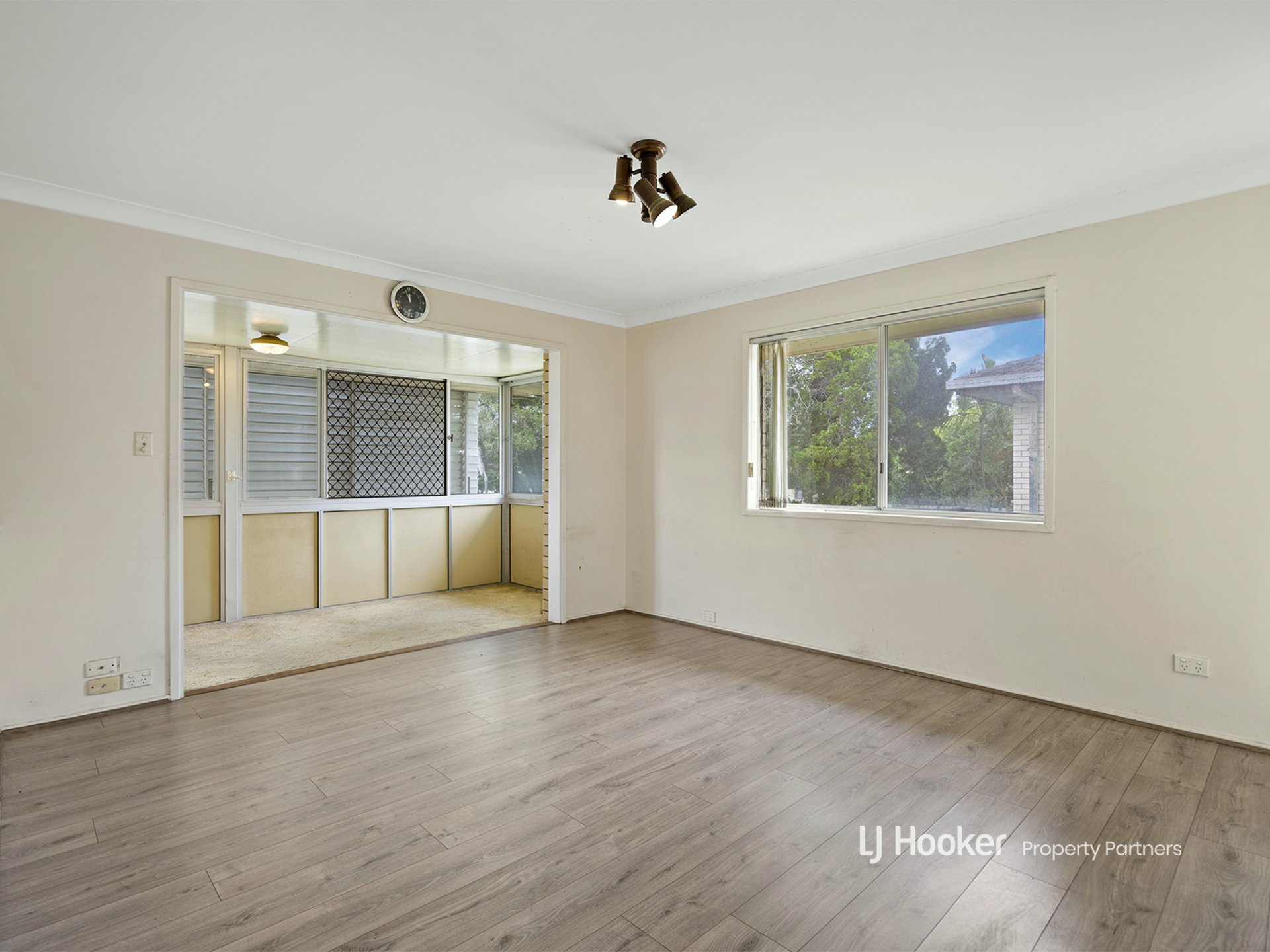 6 Manzill Street — photo 5 of 25