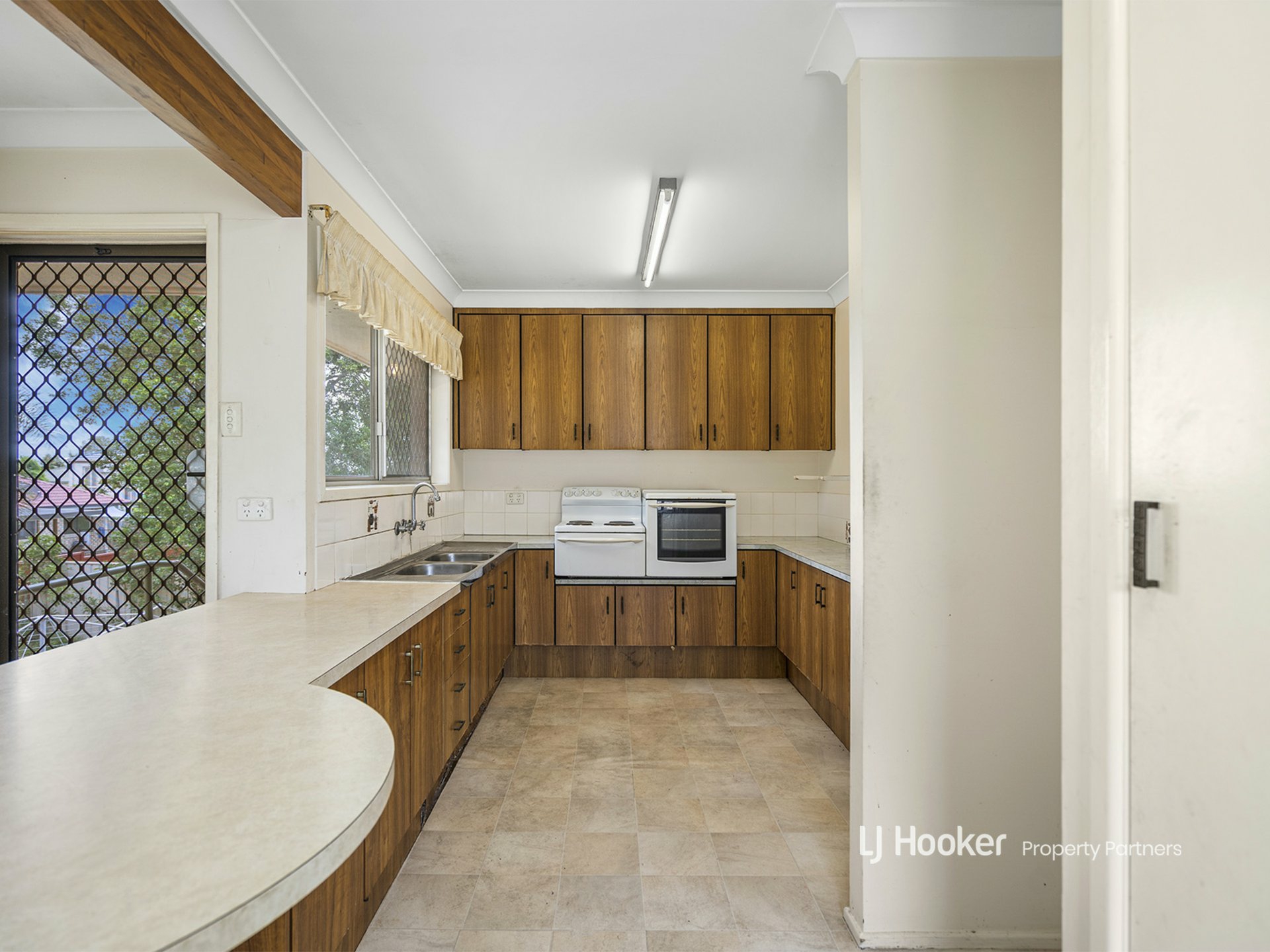 6 Manzill Street — photo 9 of 25