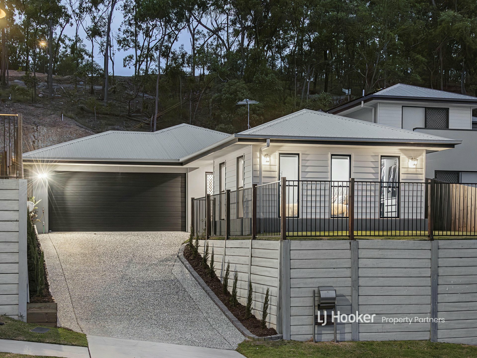 8 Mernick Court, BAHRS SCRUB