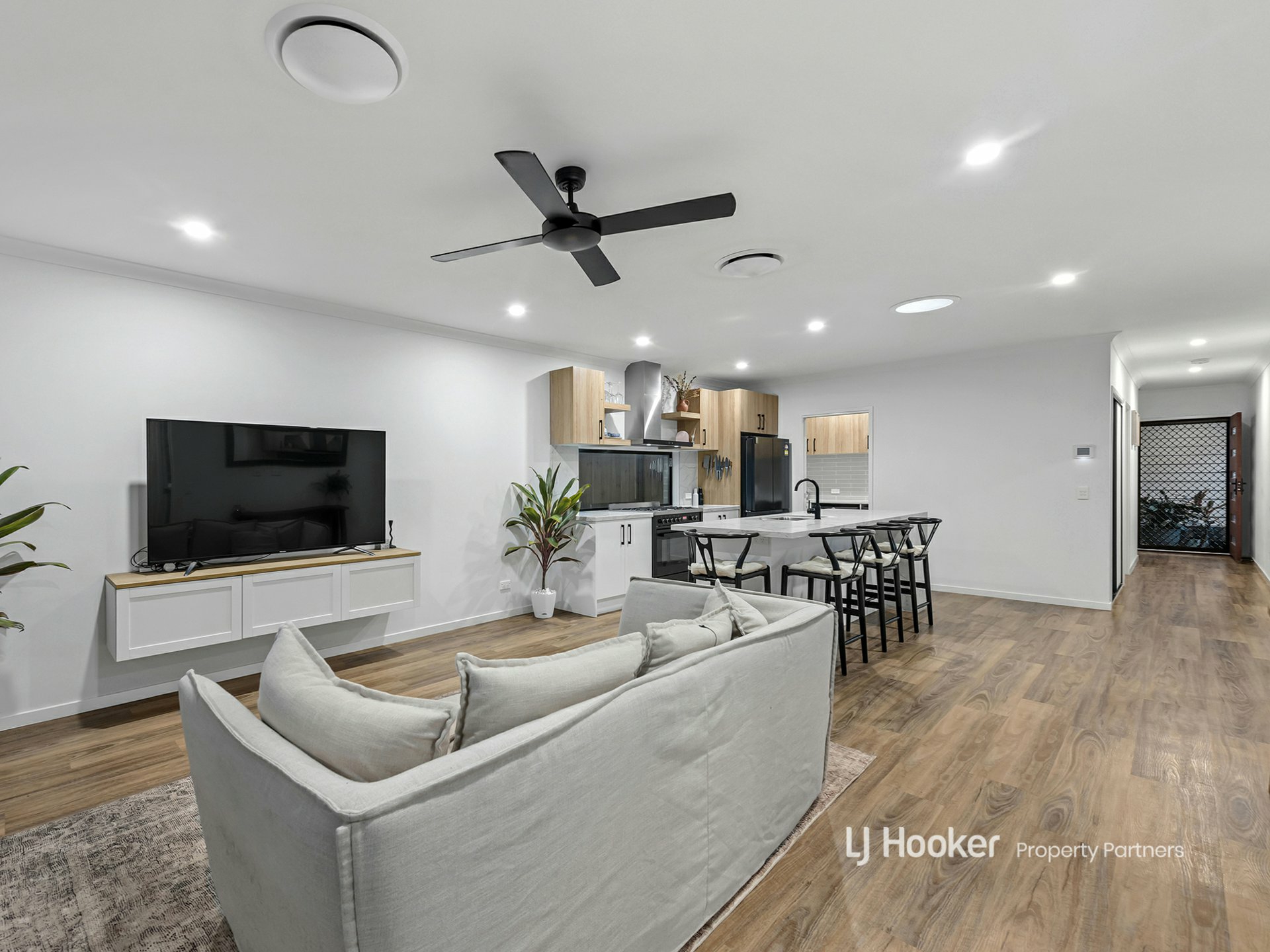 8 Mernick Court, BAHRS SCRUB