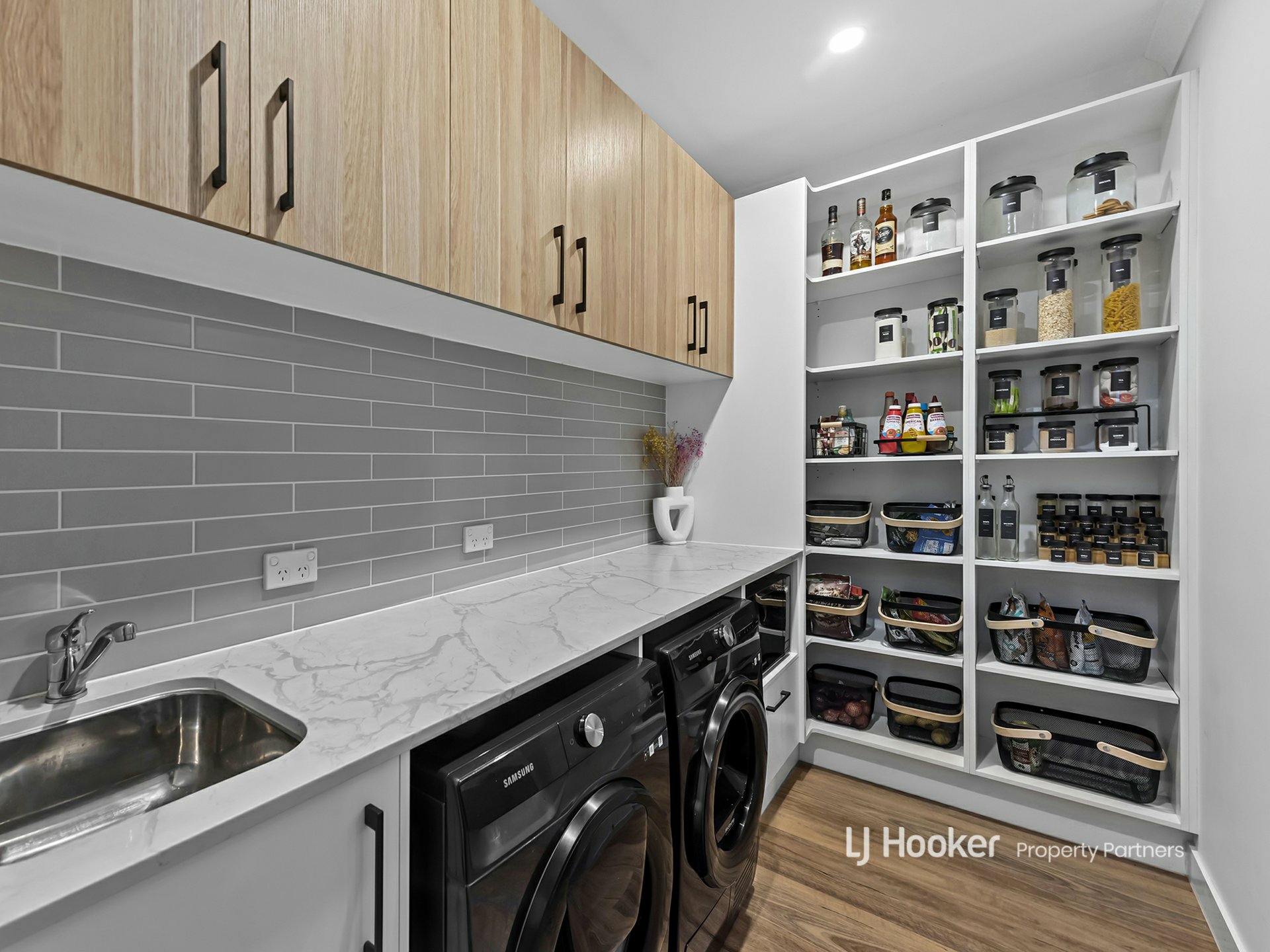 8 Mernick Court, BAHRS SCRUB