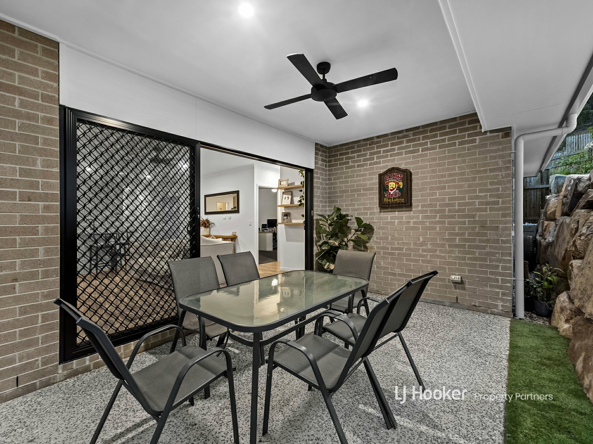 8 Mernick Court, BAHRS SCRUB
