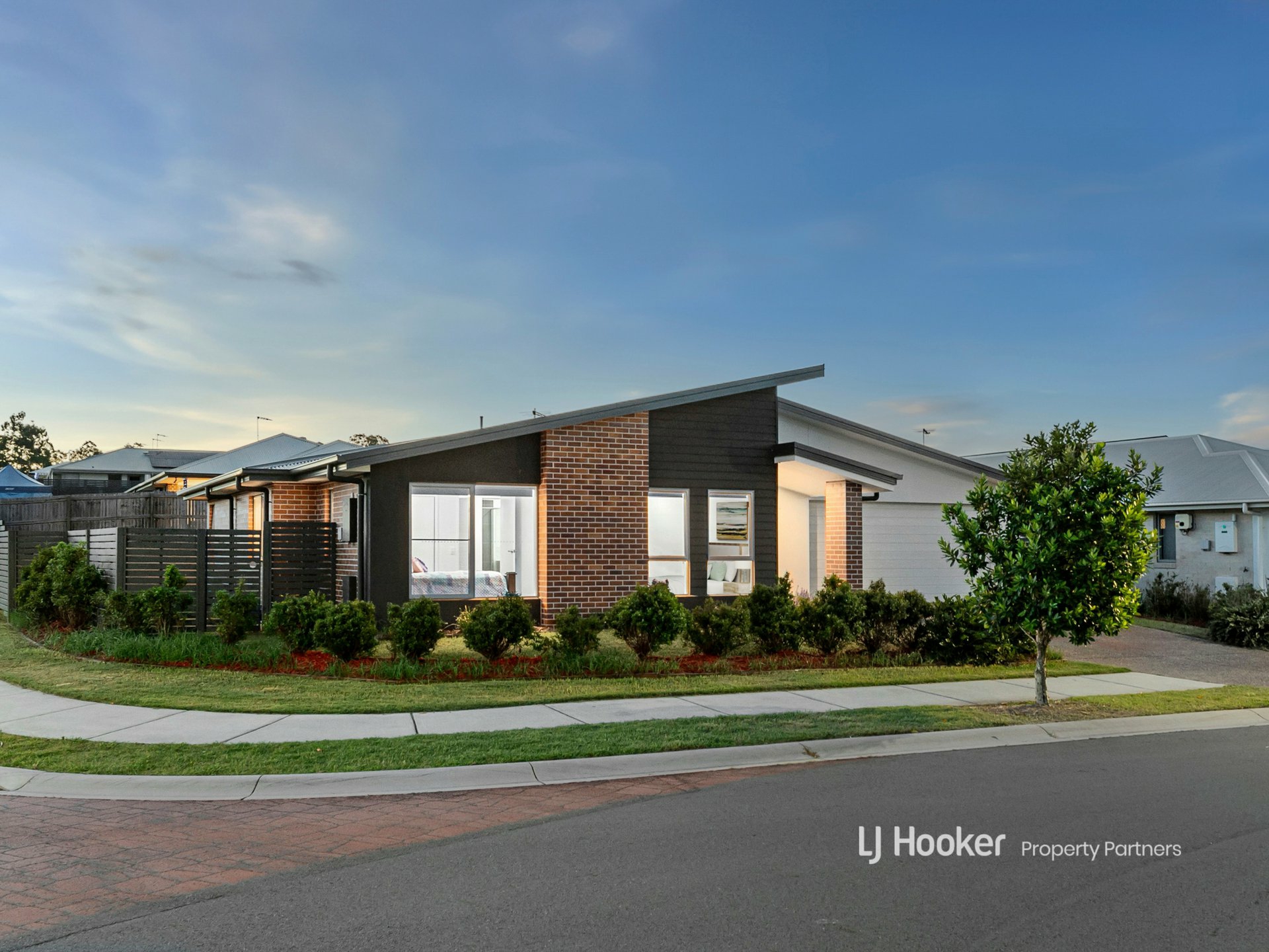 17 Chambers Ridge Boulevard, PARK RIDGE
