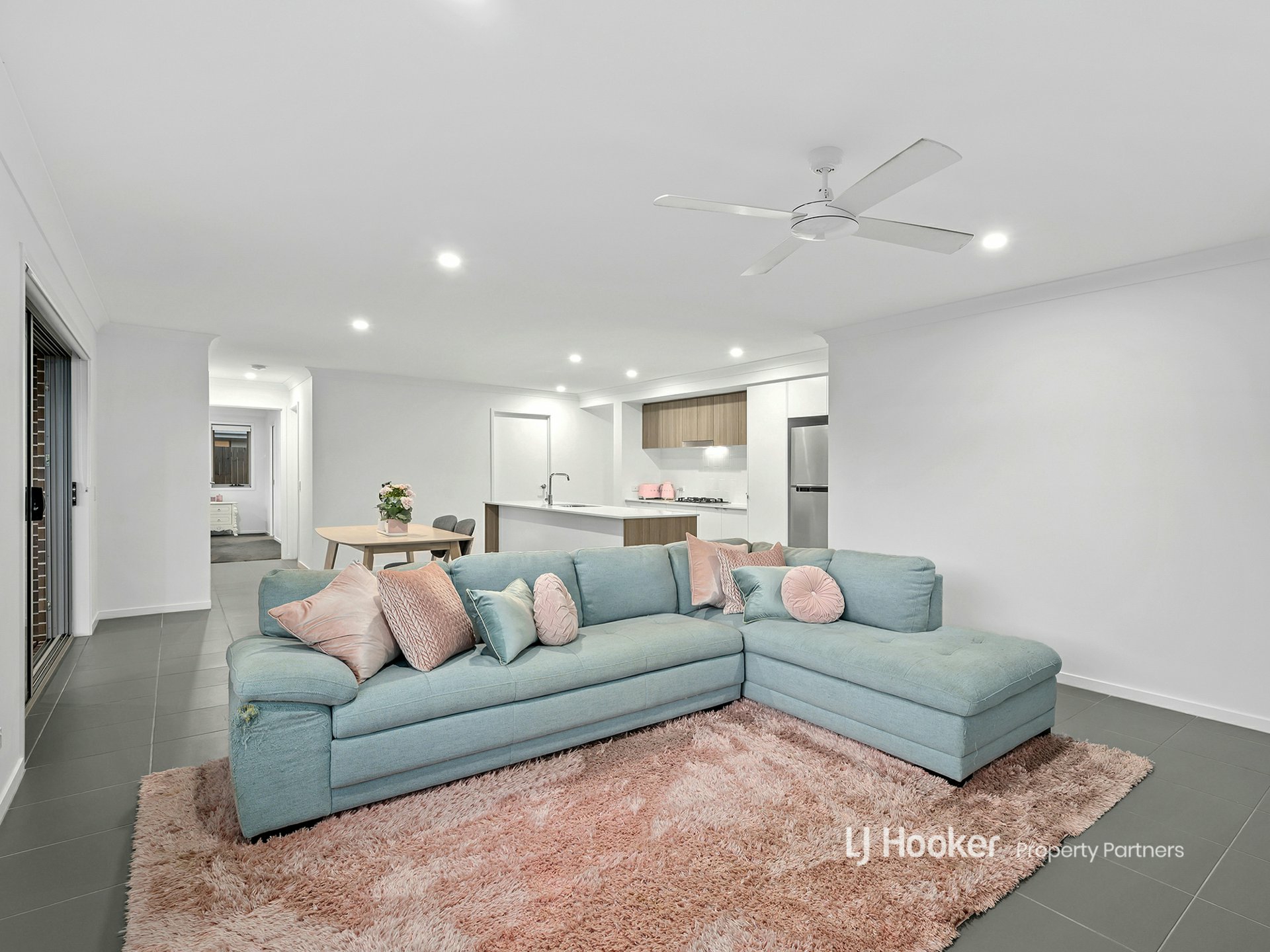 17 Chambers Ridge Boulevard, PARK RIDGE