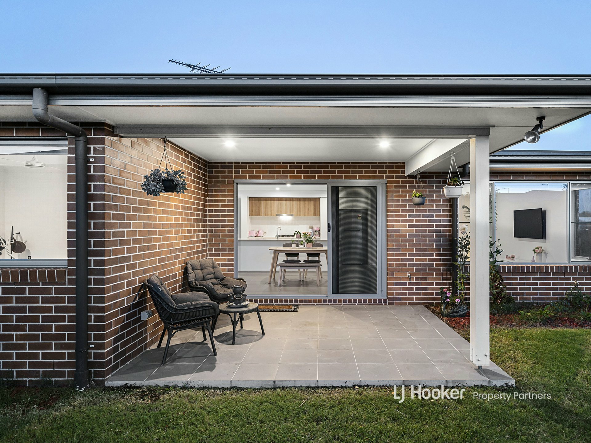 17 Chambers Ridge Boulevard, PARK RIDGE