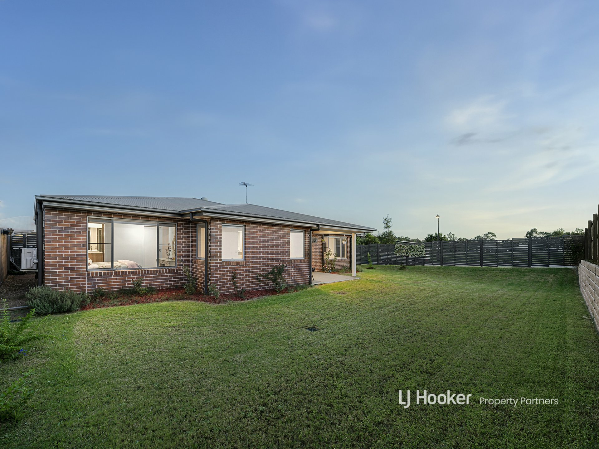 17 Chambers Ridge Boulevard, PARK RIDGE