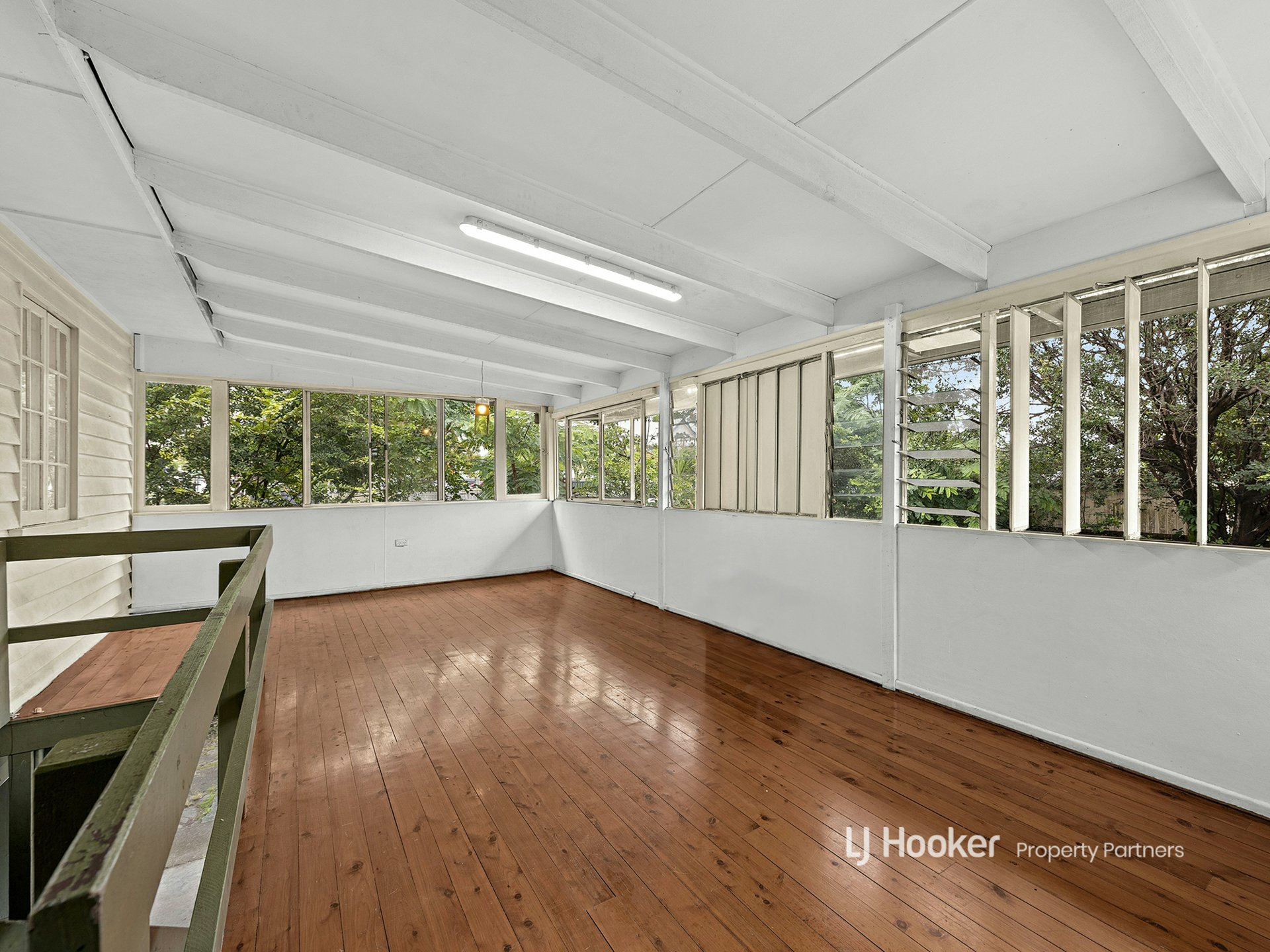 30 Mains Road, SUNNYBANK