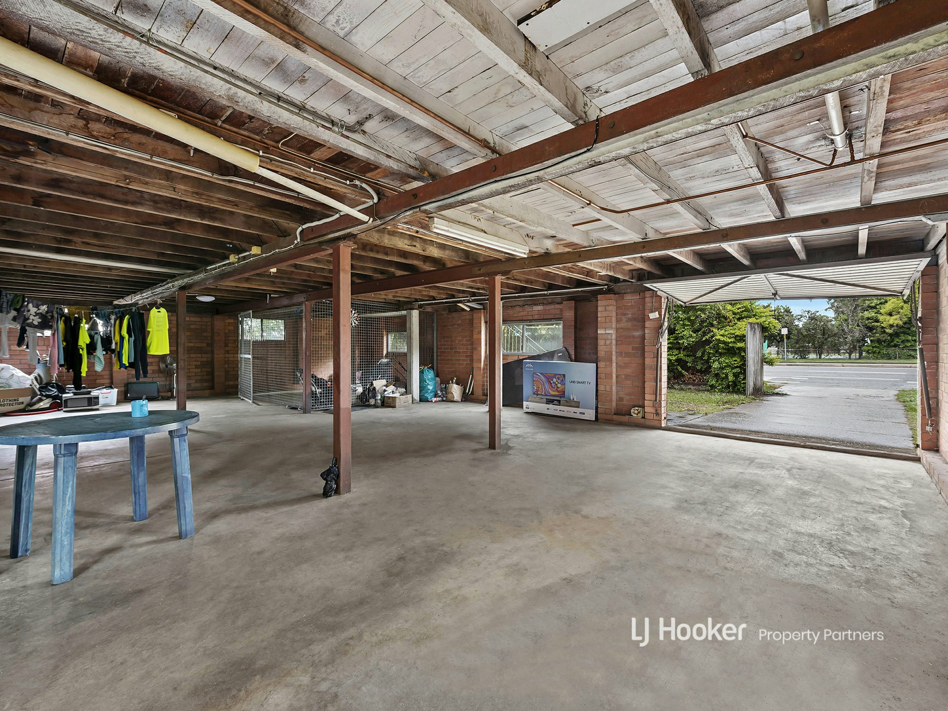 30 Mains Road, SUNNYBANK