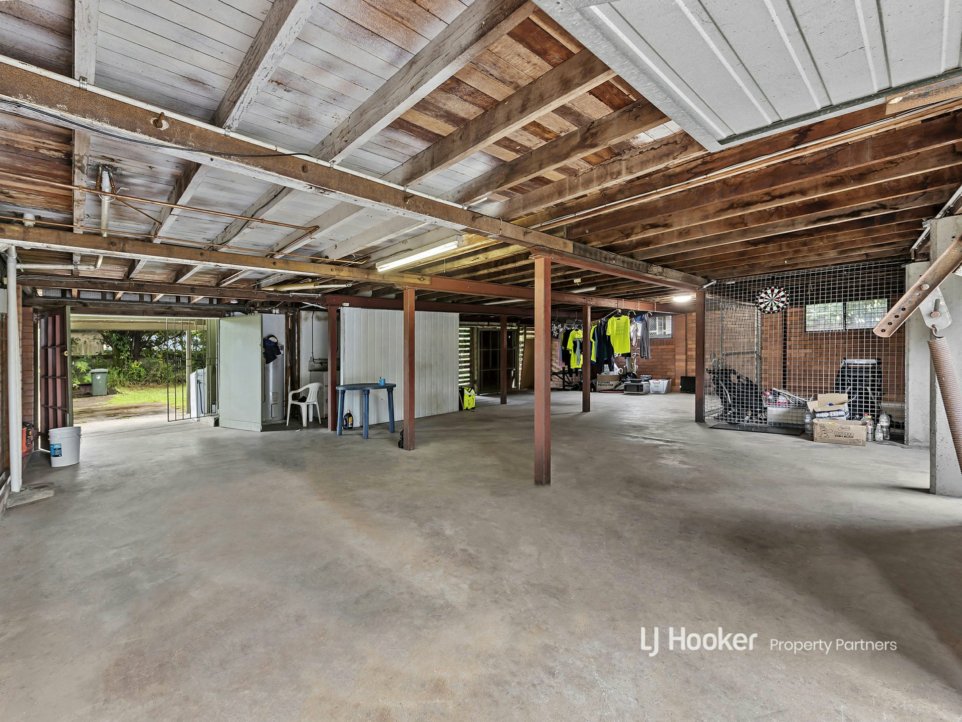 30 Mains Road, SUNNYBANK
