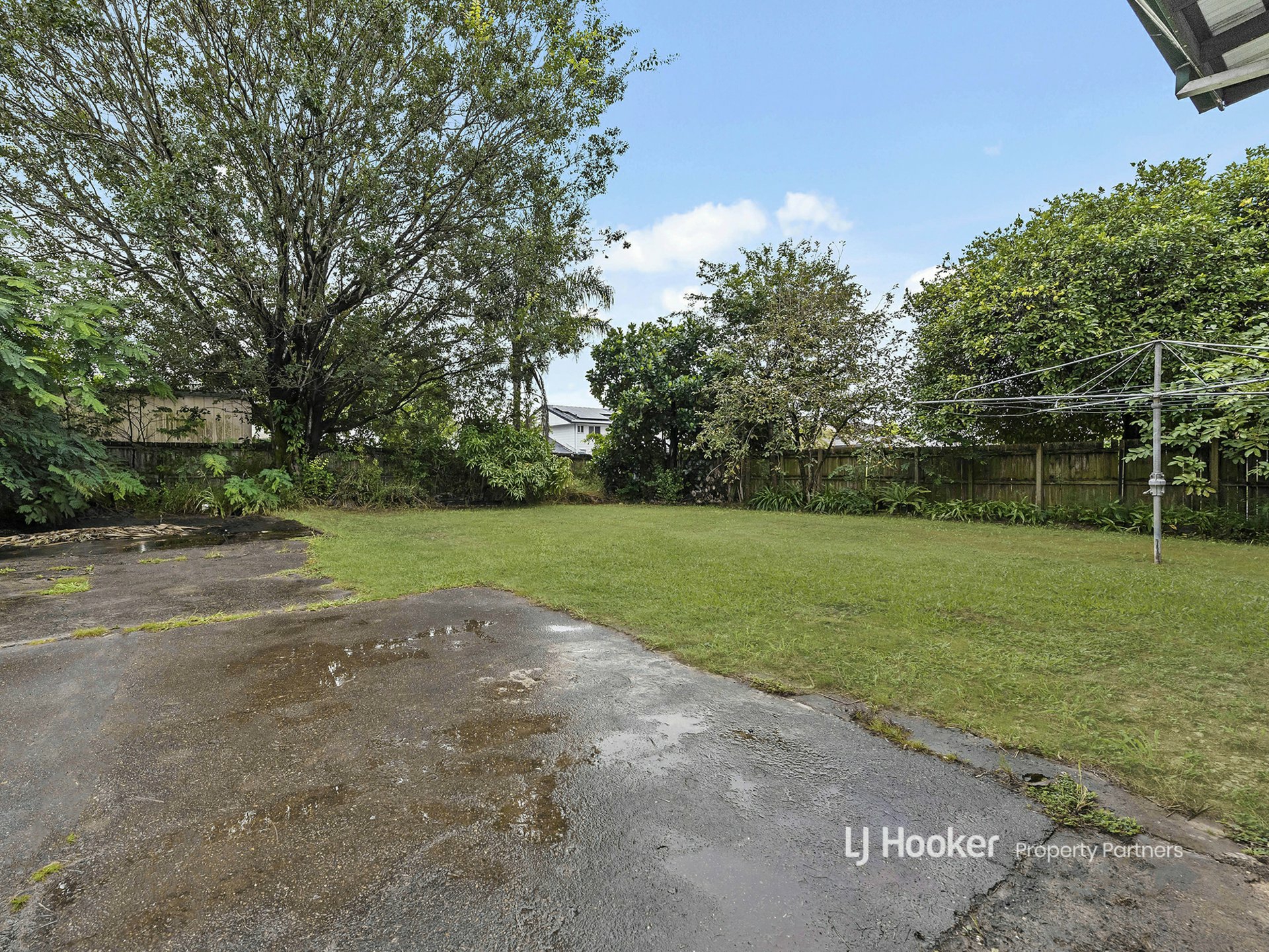 30 Mains Road, SUNNYBANK