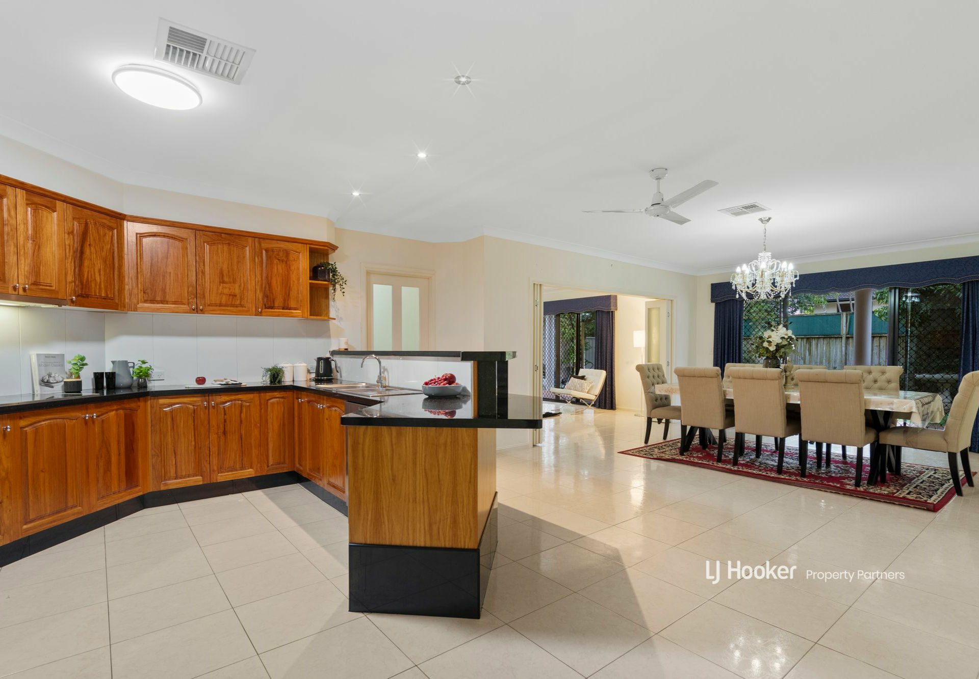 63 Dandelion Street, EIGHT MILE PLAINS