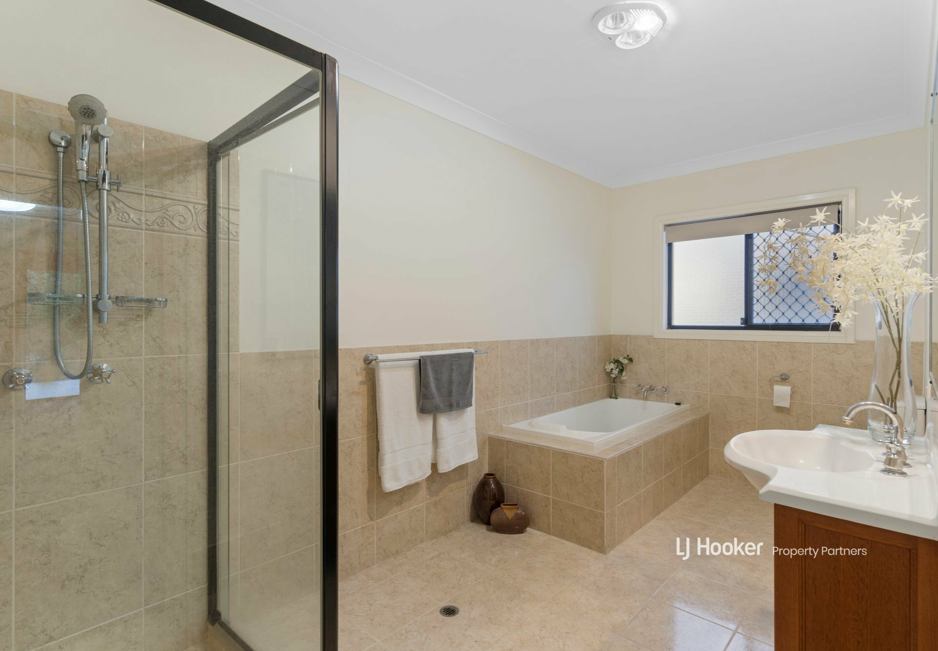 63 Dandelion Street, EIGHT MILE PLAINS