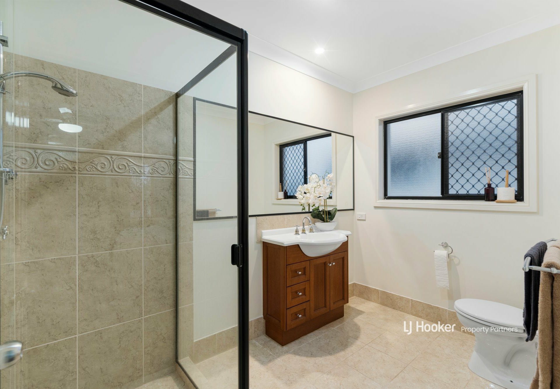 63 Dandelion Street, EIGHT MILE PLAINS
