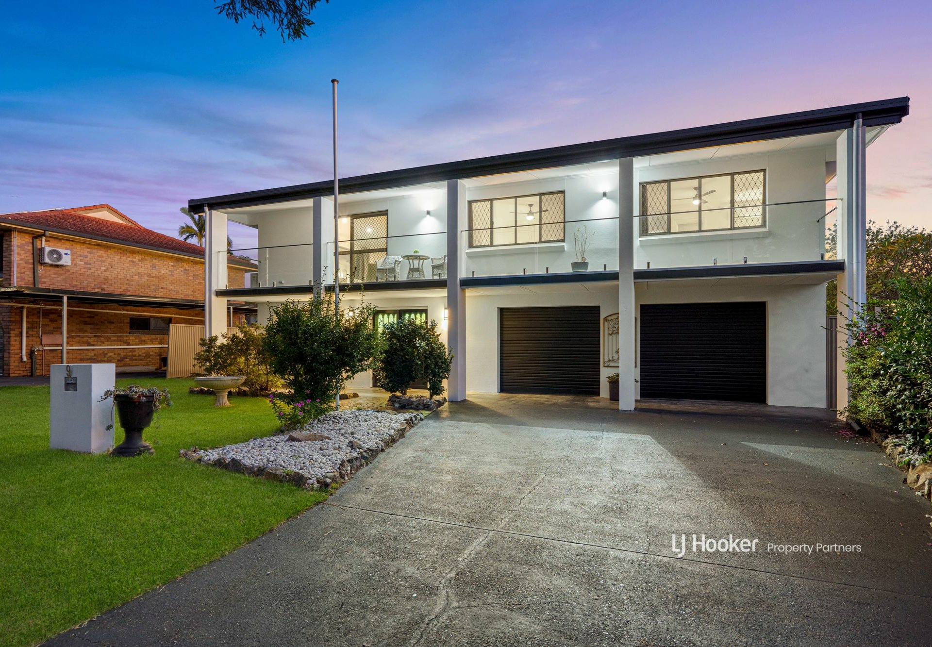 9 Mapleleaf Street, EIGHT MILE PLAINS