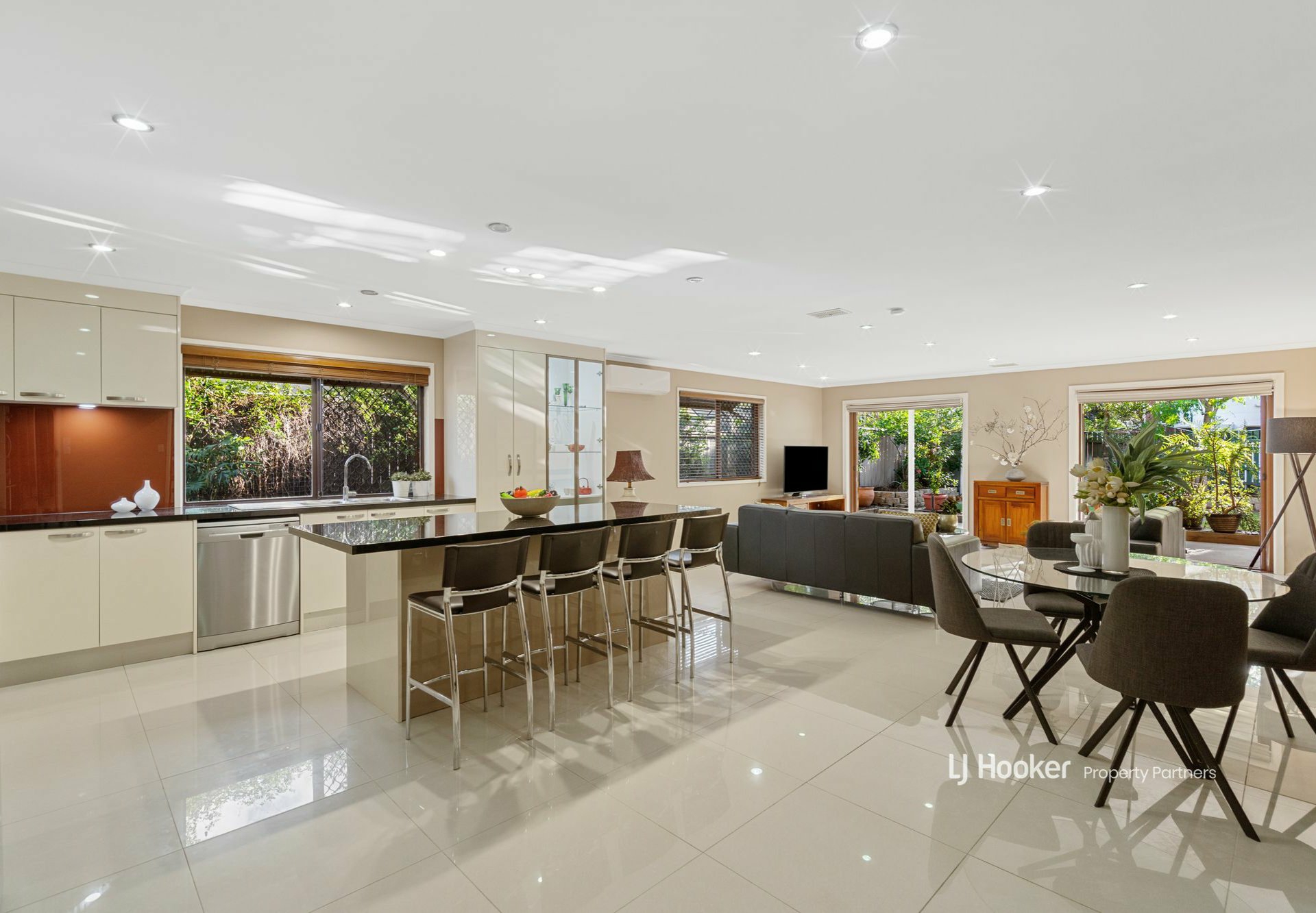 27 Amarna Street, EIGHT MILE PLAINS