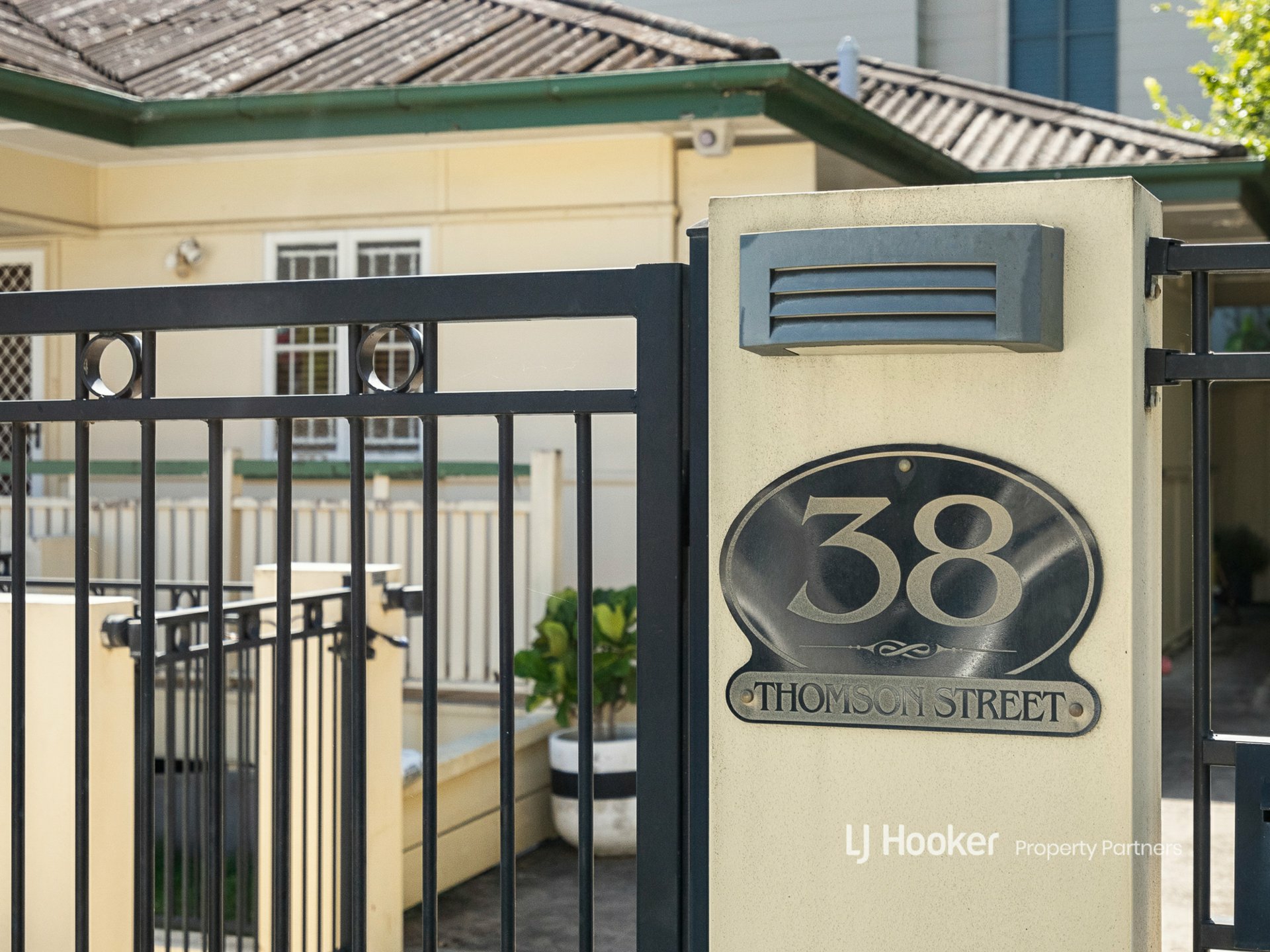 38 Thomson Street, GREENSLOPES