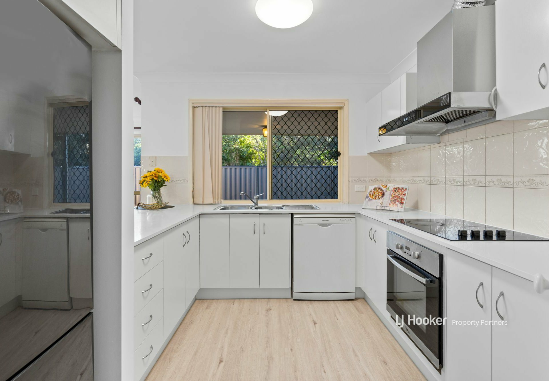 8 Tupelo Street, CALAMVALE