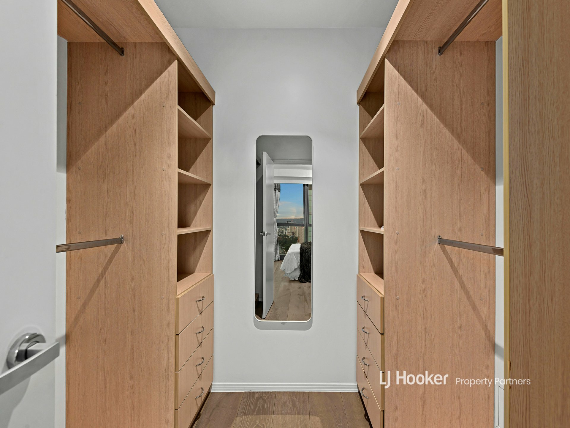 4202/501 Adelaide Street, BRISBANE CITY