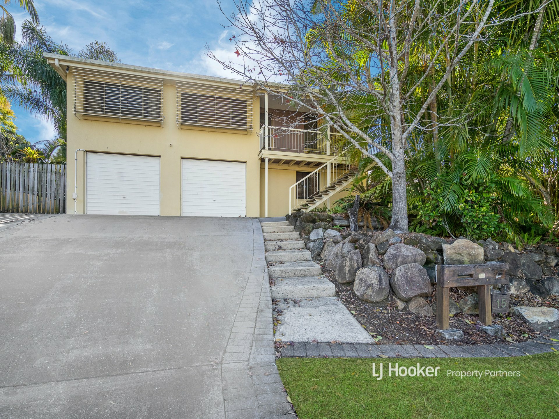 15 Balaton Street, RIVERHILLS