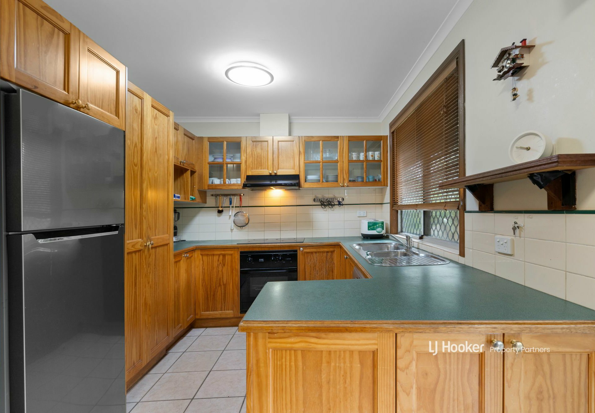 15 Balaton Street, RIVERHILLS