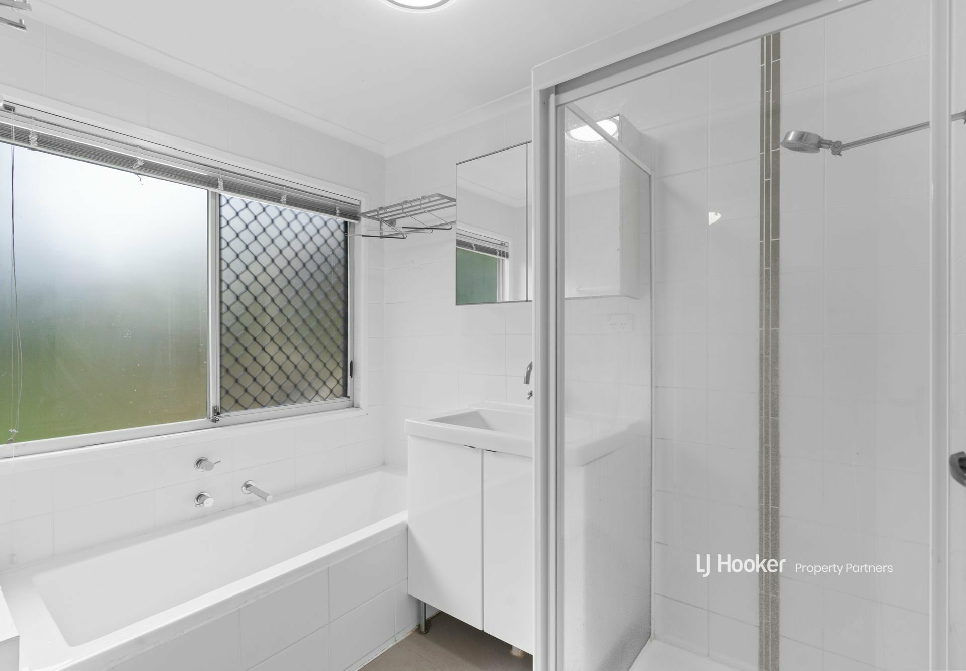 15 Balaton Street, RIVERHILLS
