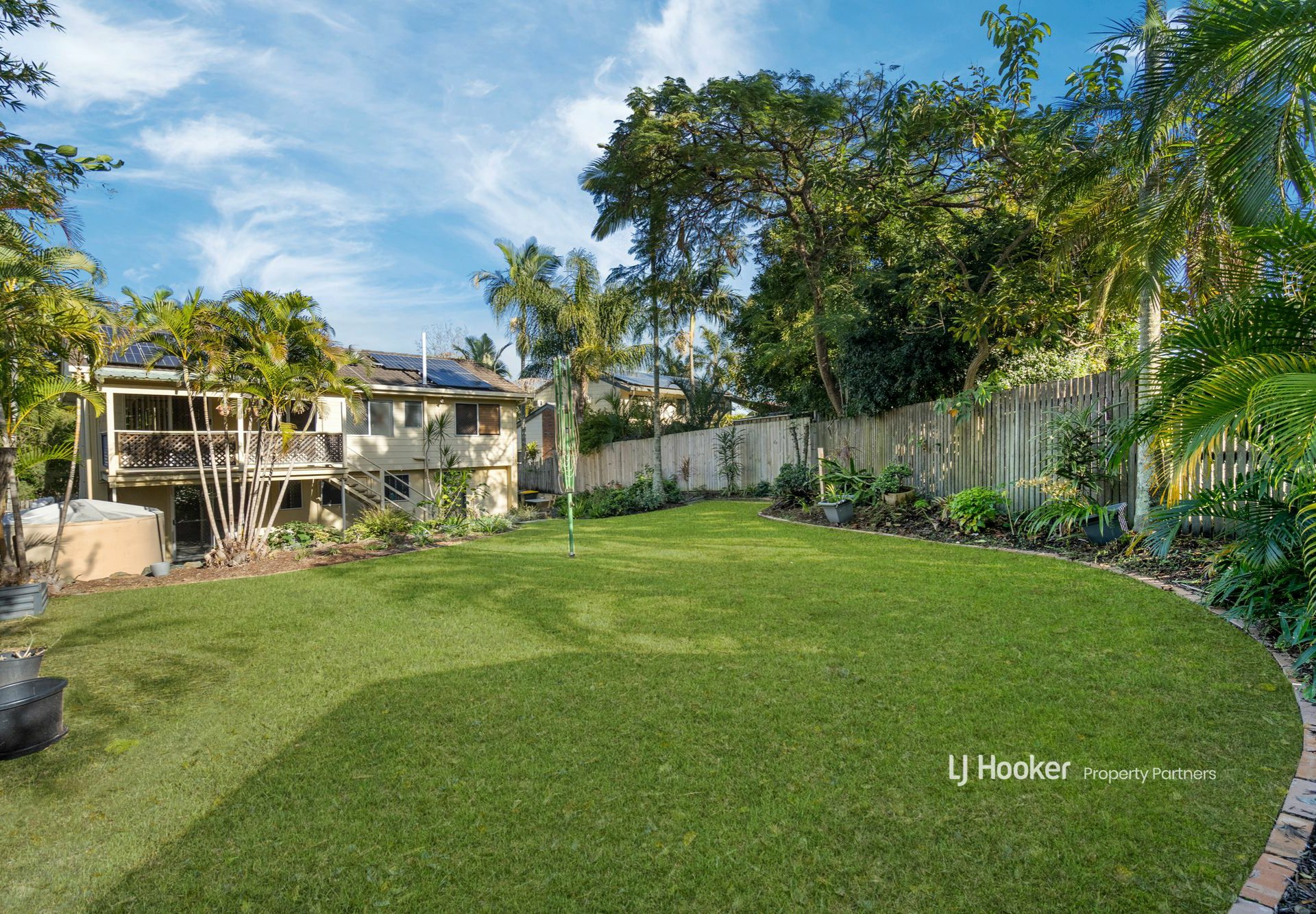 15 Balaton Street, RIVERHILLS