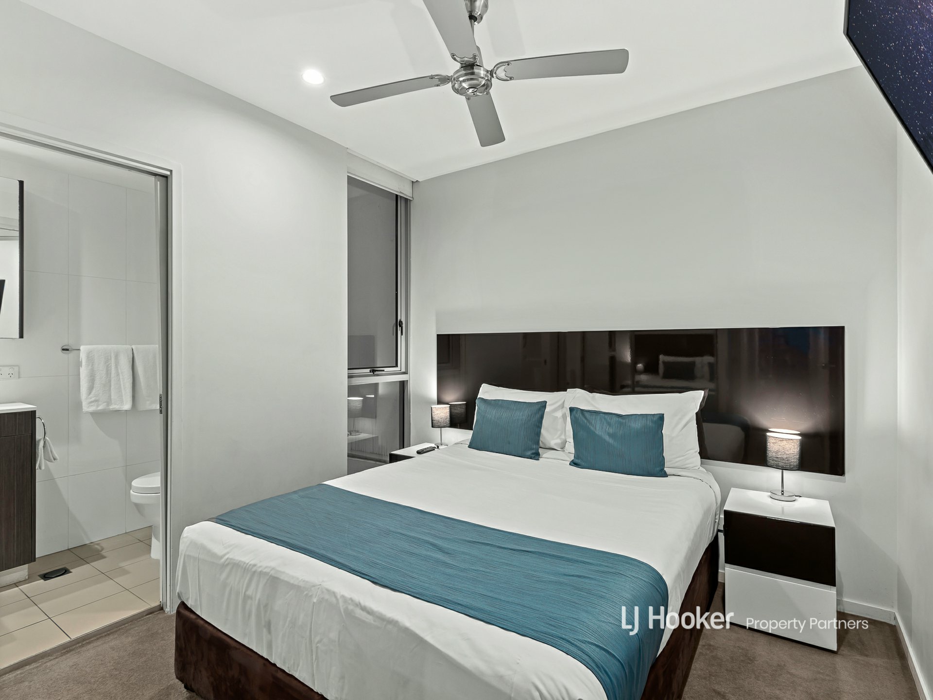 1201/127 Charlotte Street, BRISBANE CITY