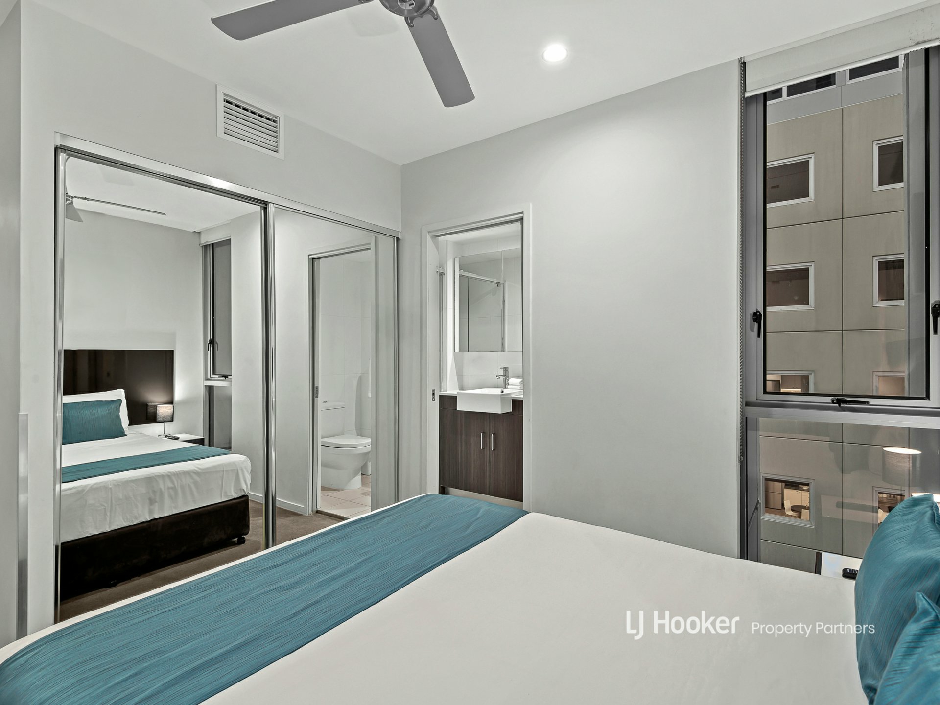1201/127 Charlotte Street, BRISBANE CITY