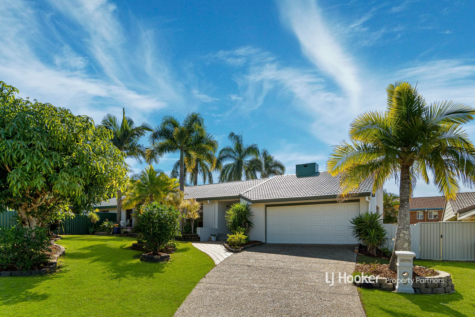 5 Sunglow Court, SUNNYBANK HILLS
