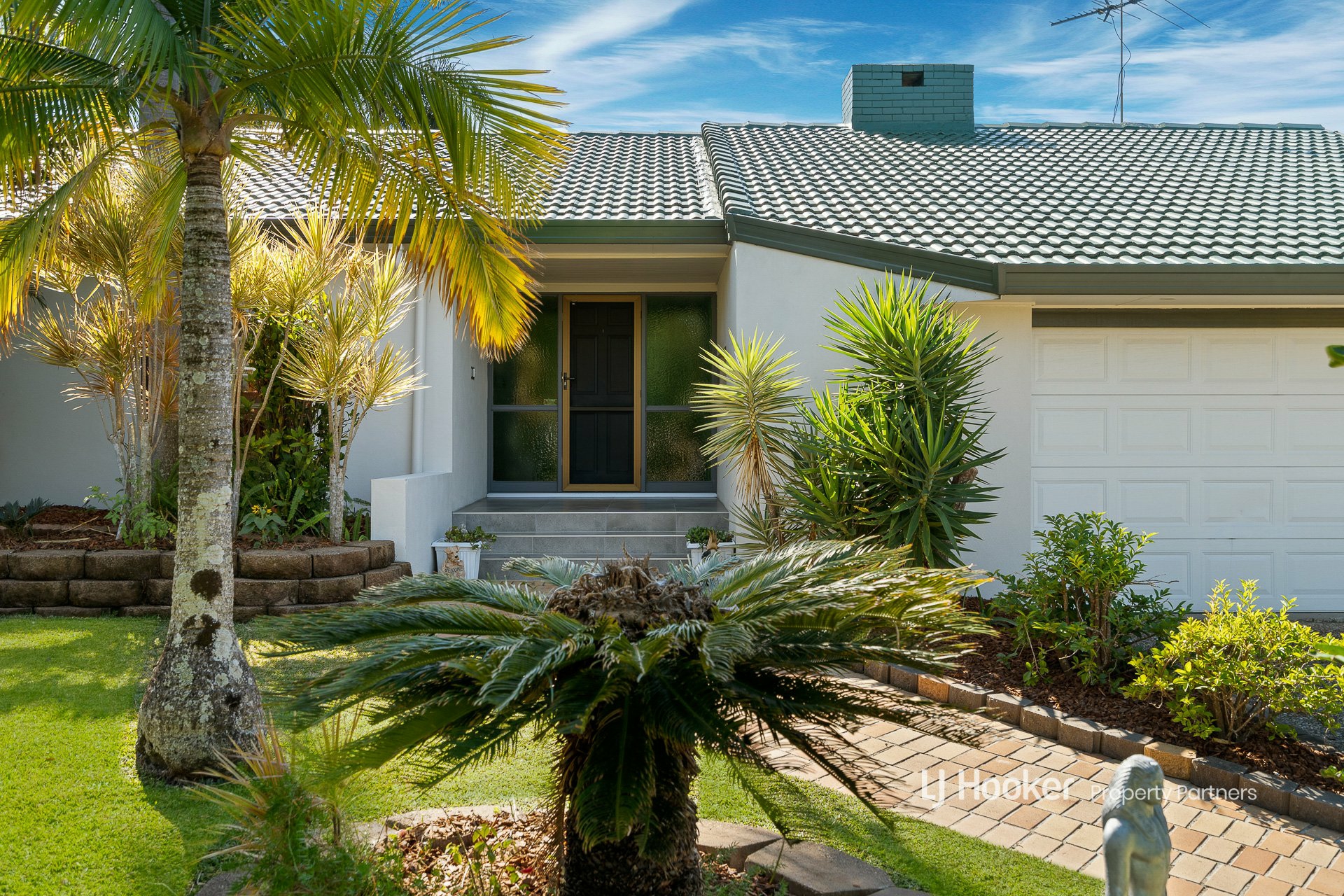 5 Sunglow Court, SUNNYBANK HILLS